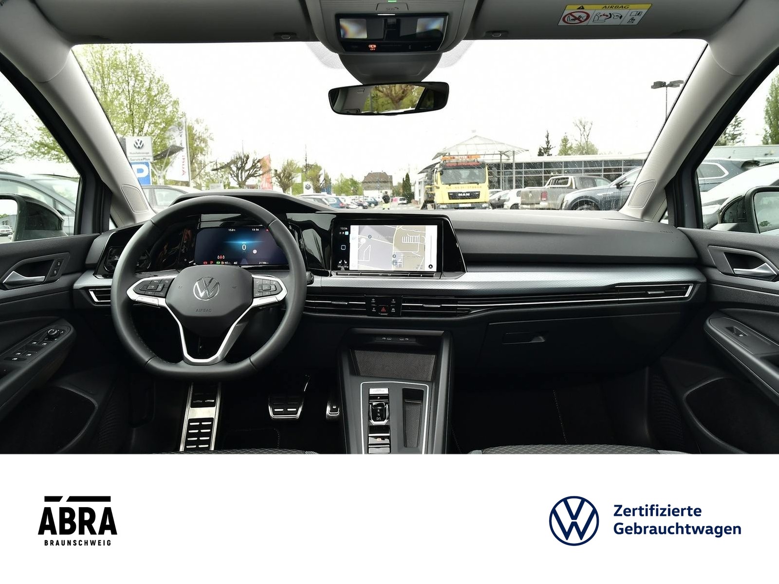 Fahrzeugabbildung Volkswagen Golf VIII 1.5eTSI Active DSG LED+NAV+PDC+ACC+PANO