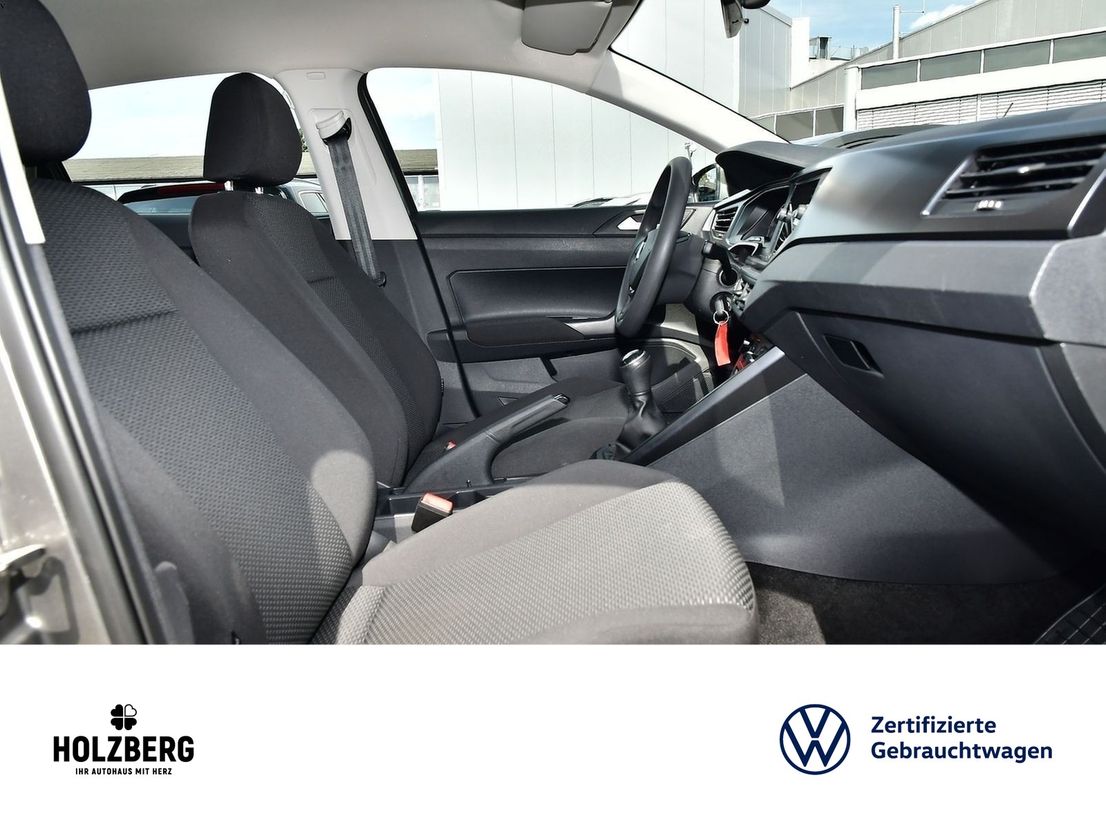 Fahrzeugabbildung Volkswagen Polo VI 1.0 TSI Trendline NAVI+KLIMA+SHZ+PDC