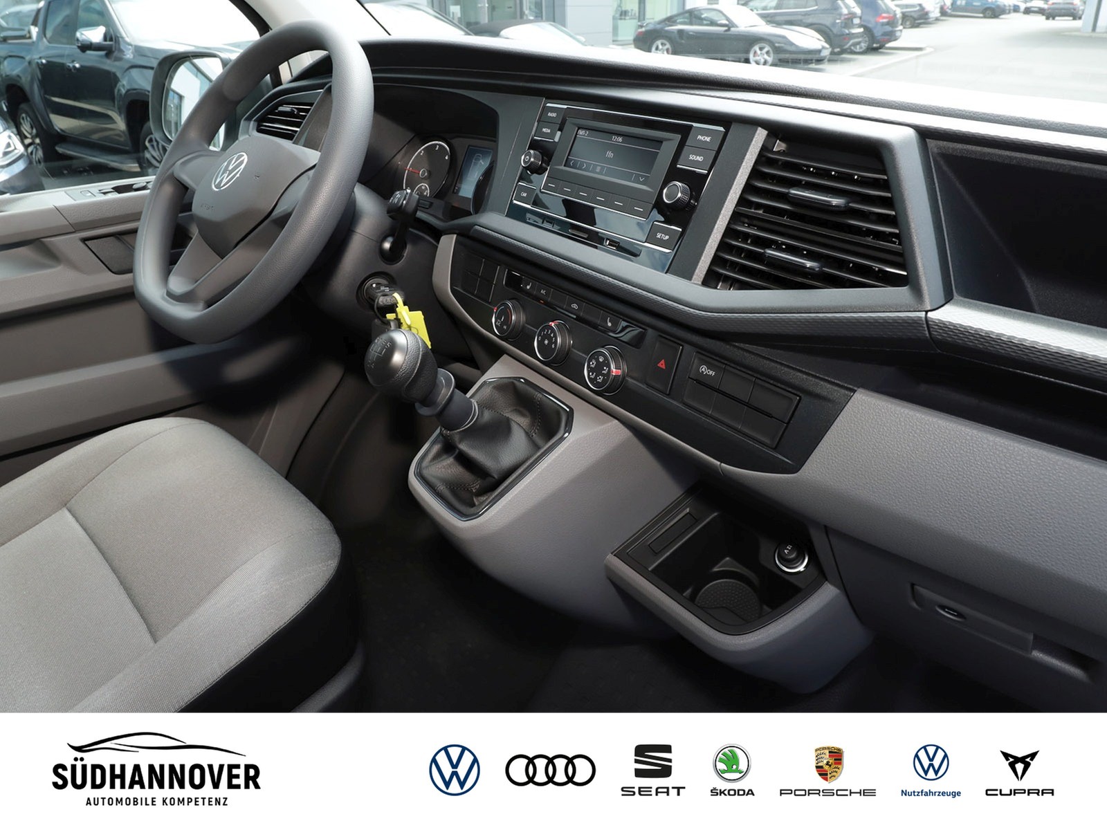 Fahrzeugabbildung Volkswagen T6.1 Transporter 2.0 TDI Klimaanl. PDC uvm.