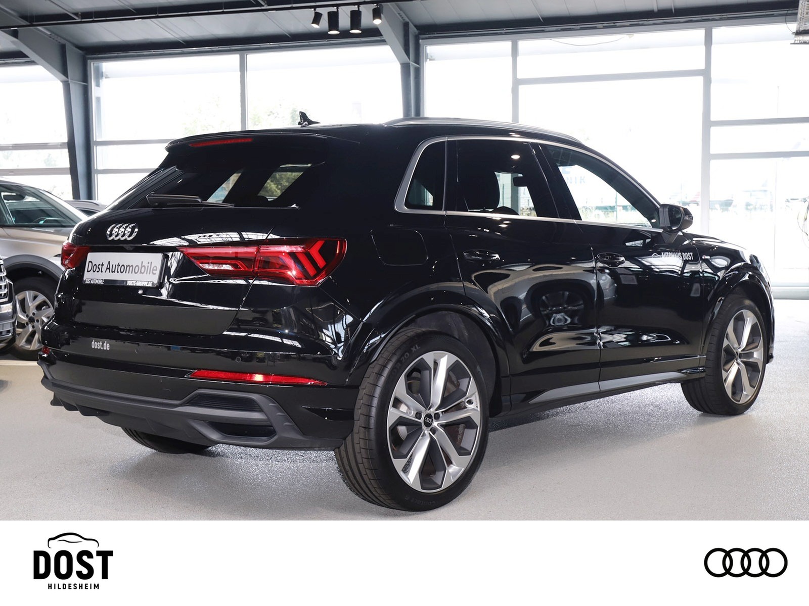 Fahrzeugabbildung Audi Q3 S line 35 TFSI S tronic NAVI+PANO+STHZG+AHK