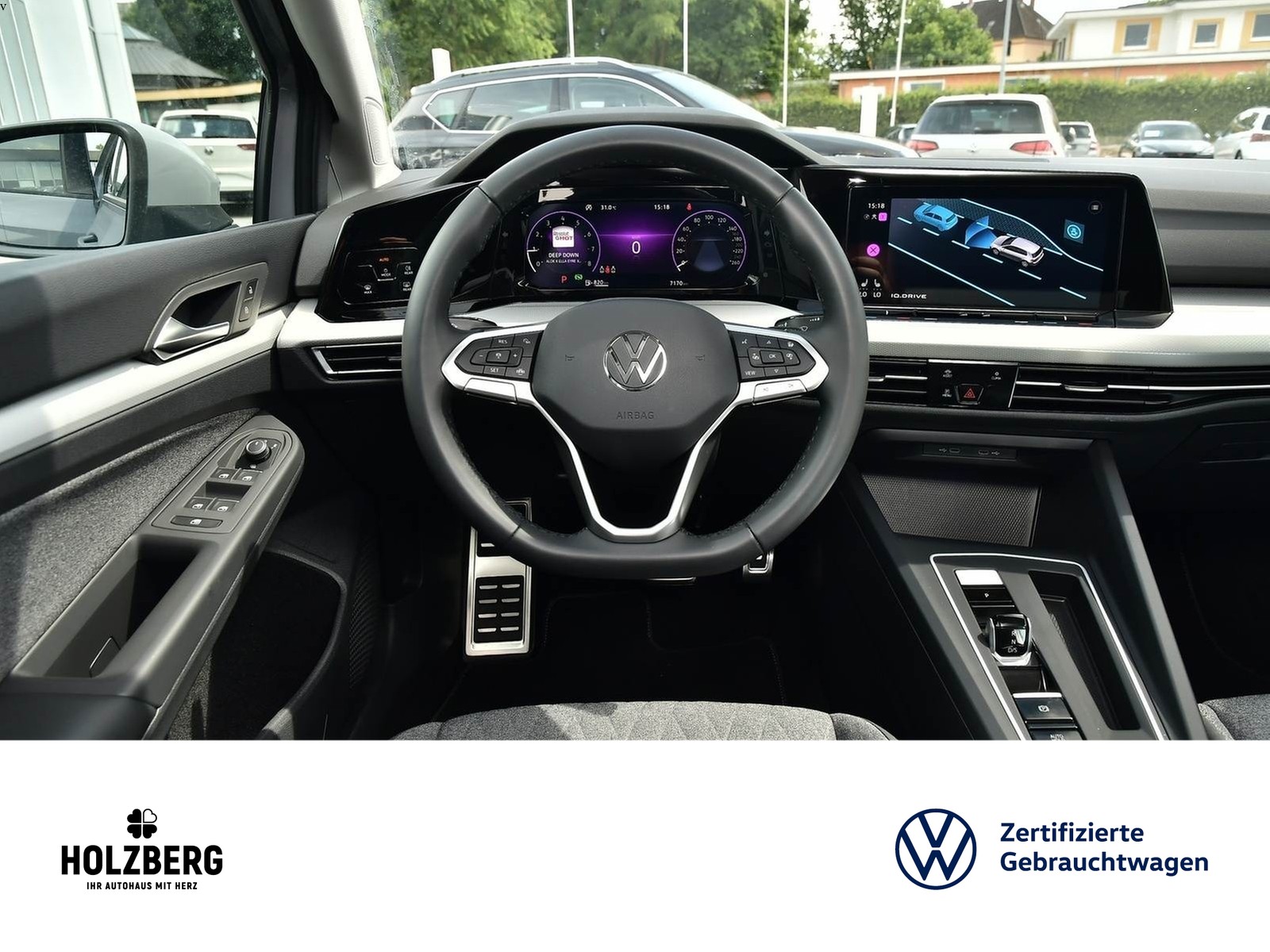 Fahrzeugabbildung Volkswagen Golf VIII 1.0 eTSI DSG Move AHK+LED+KLIMA+SHZ