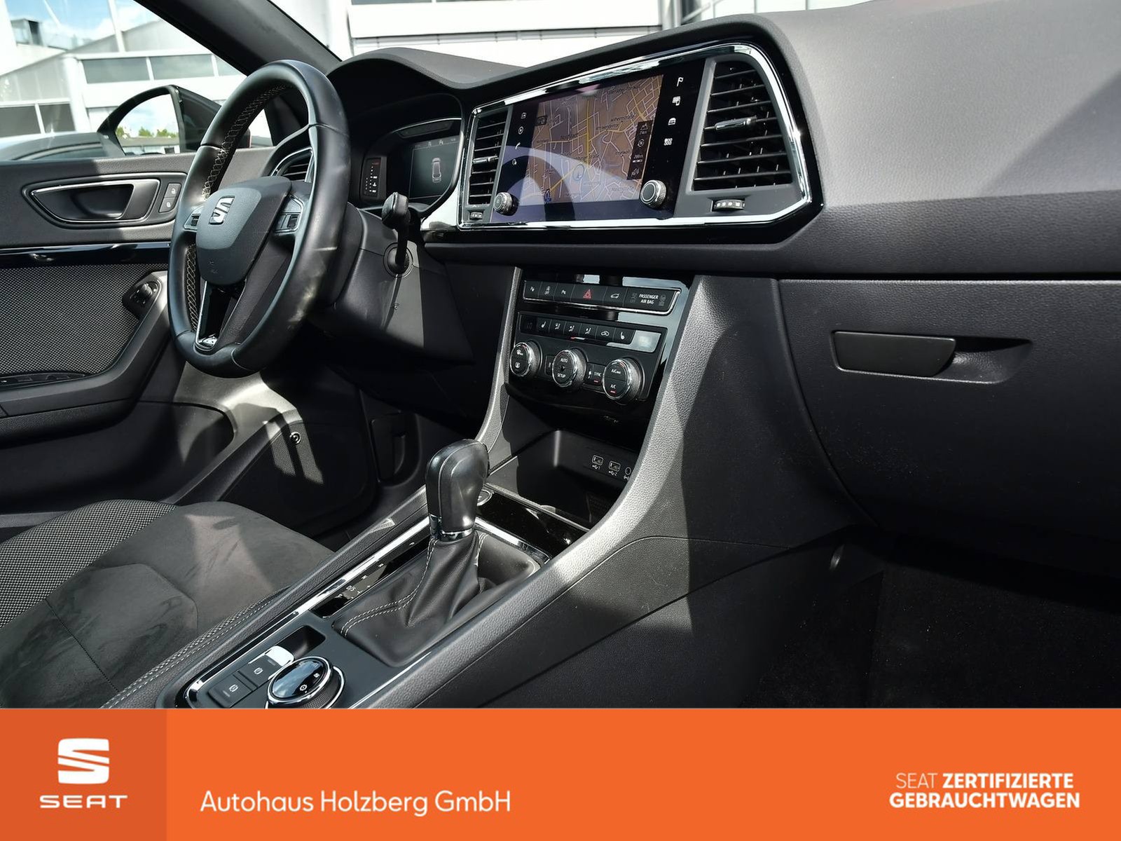 Fahrzeugabbildung SEAT Ateca 1.5 TSI DSG Xcellence NAVI+AHK+STHZ+PANO