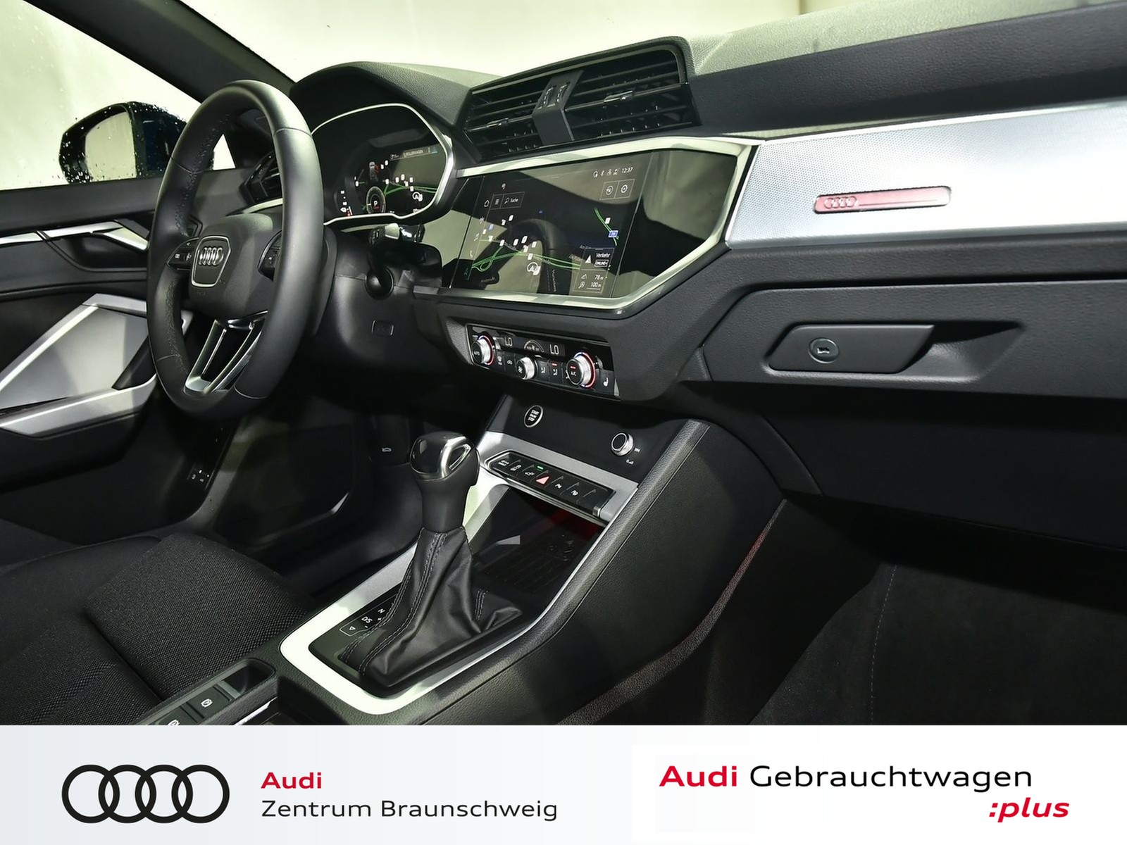 Fahrzeugabbildung Audi Q3 45 TFSIe S-tronic AHK+MATRIX-LED+RearView+NAV