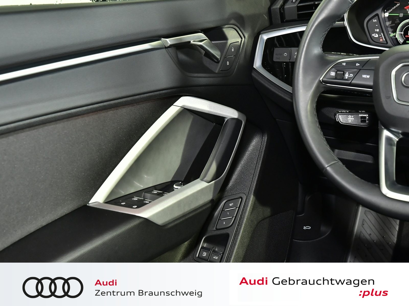 Fahrzeugabbildung Audi Q3 45 TFSIe S-tronic AHK+MATRIX-LED+RearView+NAV