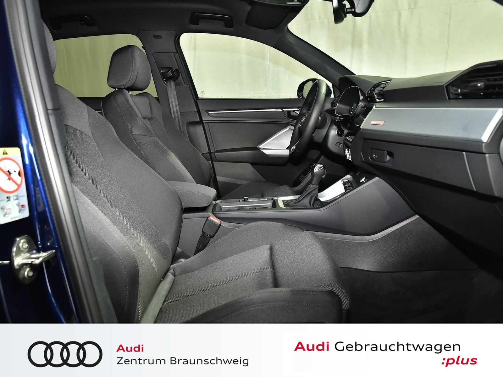 Fahrzeugabbildung Audi Q3 45 TFSIe S-tronic AHK+MATRIX-LED+RearView+NAV