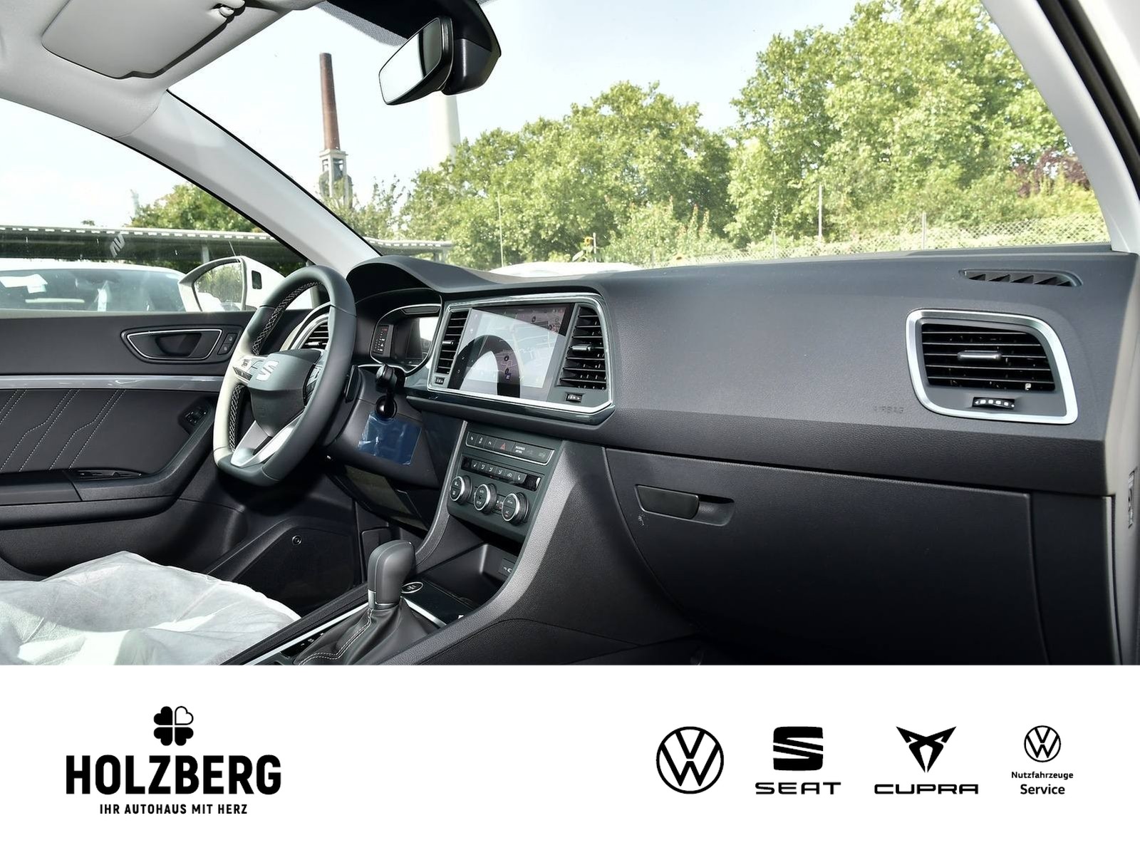 Fahrzeugabbildung SEAT Ateca 1.5 TSI DSG Style Edition AHK+DSG+SHZ+LED