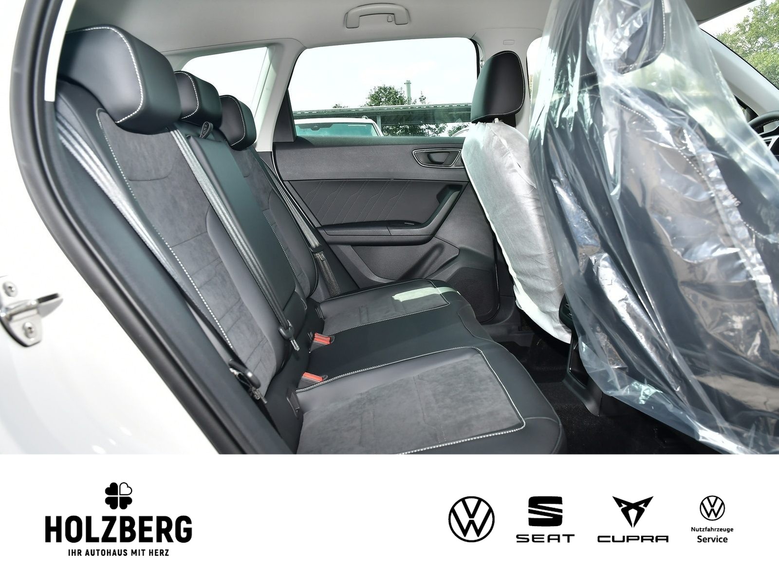 Fahrzeugabbildung SEAT Ateca 1.5 TSI DSG Style Edition AHK+DSG+SHZ+LED