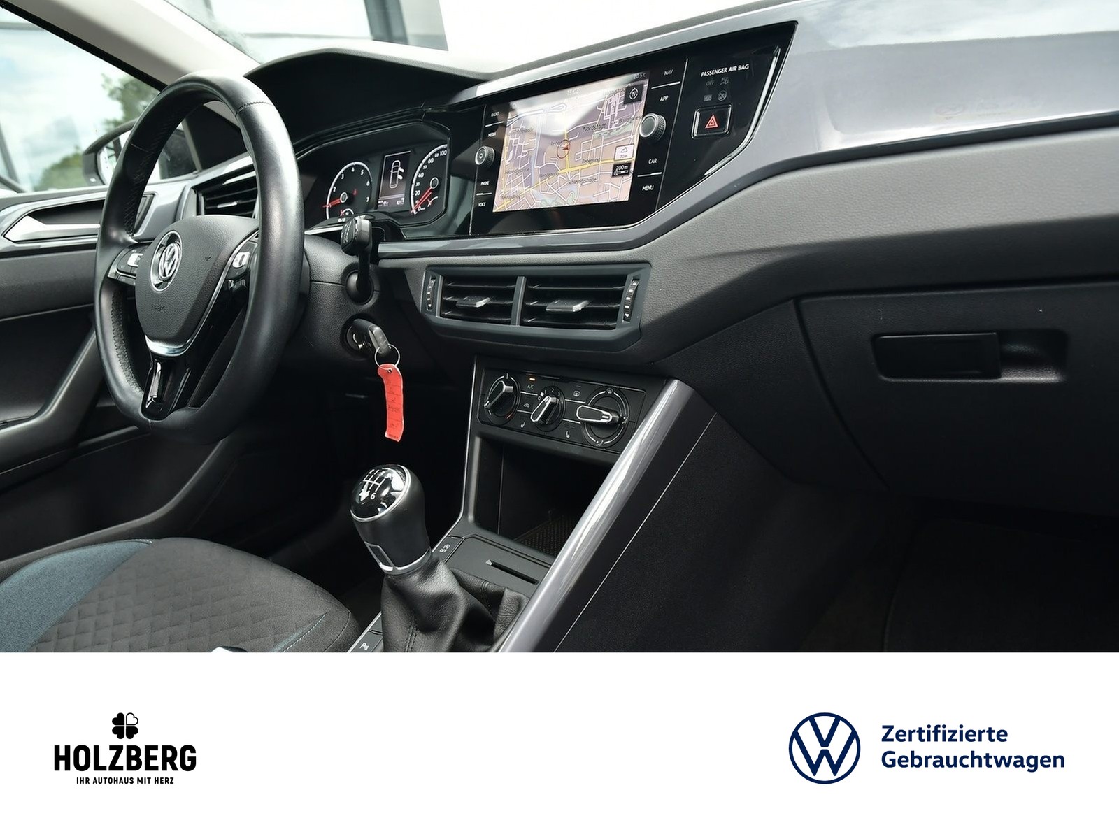 Fahrzeugabbildung Volkswagen Polo VI 1.0 TSI IQ.Drive NAVI+ACC+SHZ+PDC