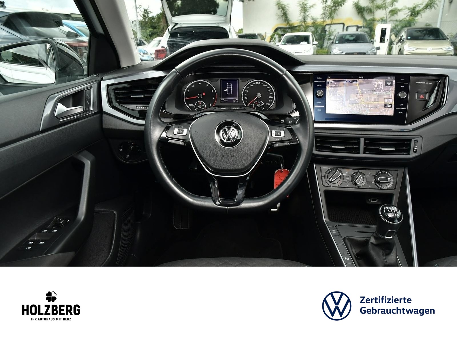 Fahrzeugabbildung Volkswagen Polo VI 1.0 TSI IQ.Drive NAVI+ACC+SHZ+PDC