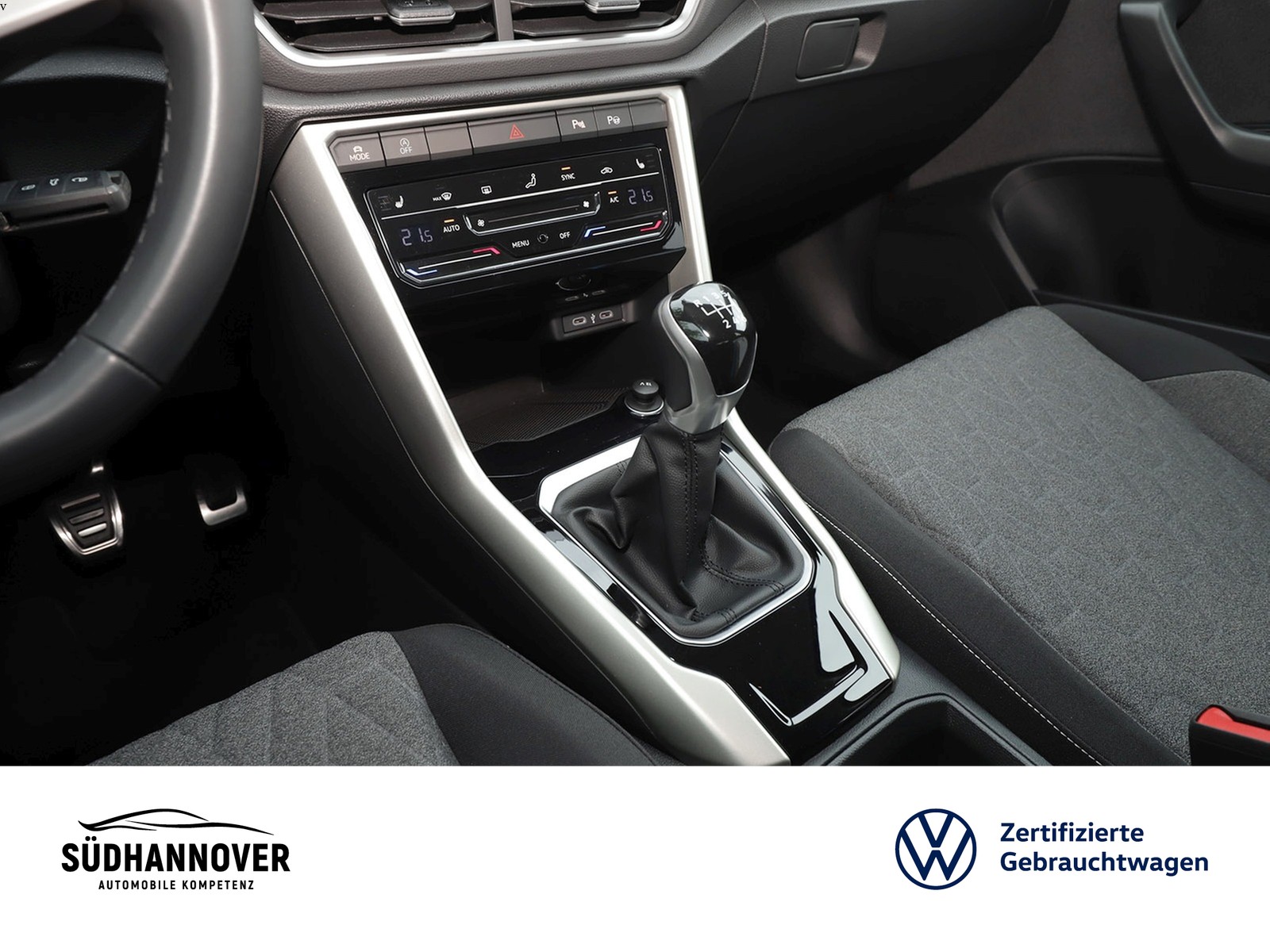 Fahrzeugabbildung Volkswagen T-Roc Move 1.0 TSI NAVI+LED+SHZ+PDC+KAMERA