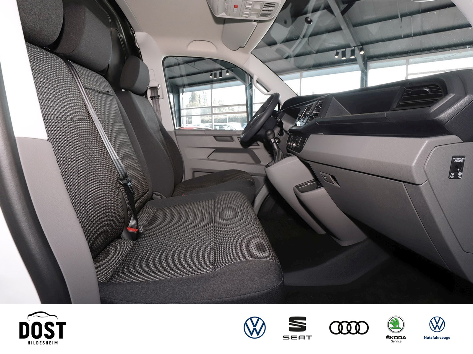 Fahrzeugabbildung Volkswagen T6.1 Kasten LR 2,0 l TDI 5-Gang KLIMA+GJR+PDC