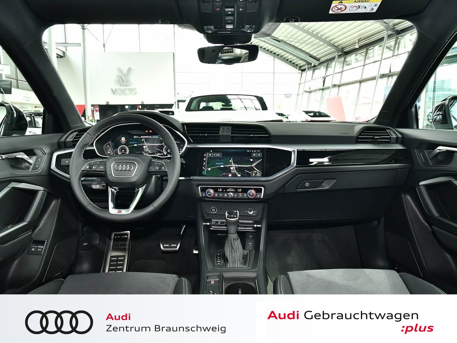 Fahrzeugabbildung Audi Q3 45 TFSI e S line MATRIX+PANO+SONOS+NAVI PLUS