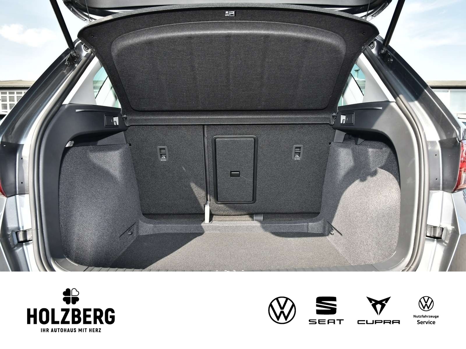 Fahrzeugabbildung SEAT Ateca 1.5 TSI DSG Style Edition DSG+LED+SHZ+AHK