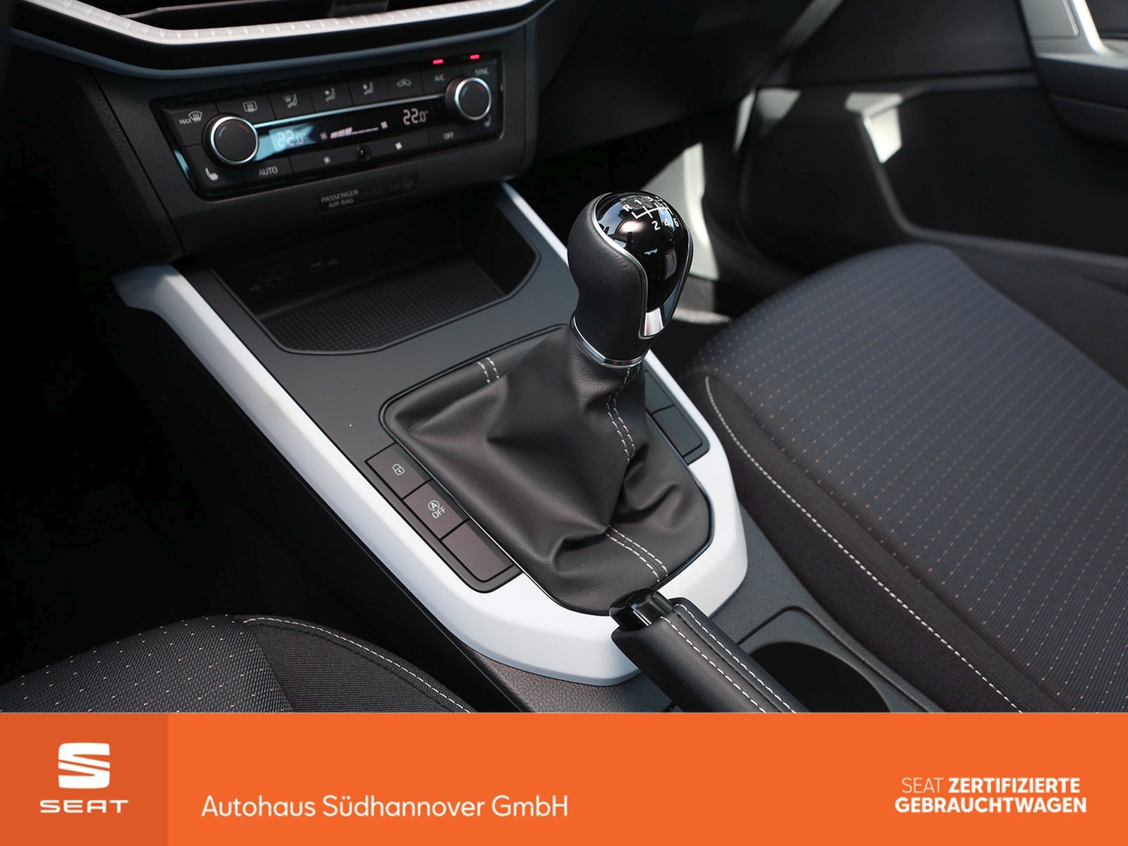 Fahrzeugabbildung SEAT ARONA STYLE 1.0 TGI CLIMATRONIC+SHZ+PDC+FULL-LIN