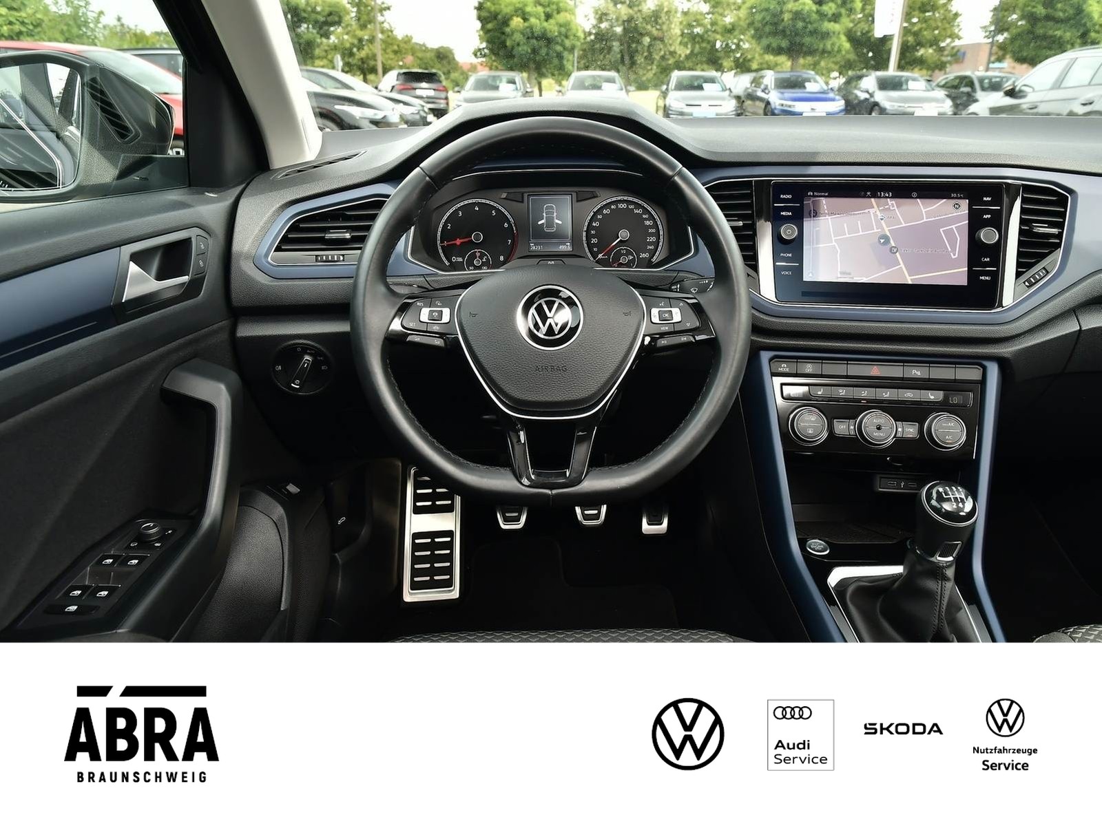 Fahrzeugabbildung Volkswagen T-Roc 1.5 TSI United NAVI+ACC+LANE+PDC+DAB