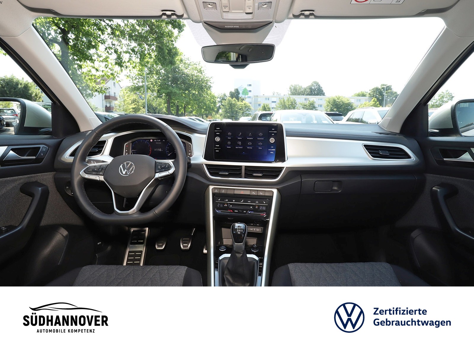 Fahrzeugabbildung Volkswagen T-Roc Move 1.0 TSI NAVI+LED+SHZ+PDC+KAMERA+GRA