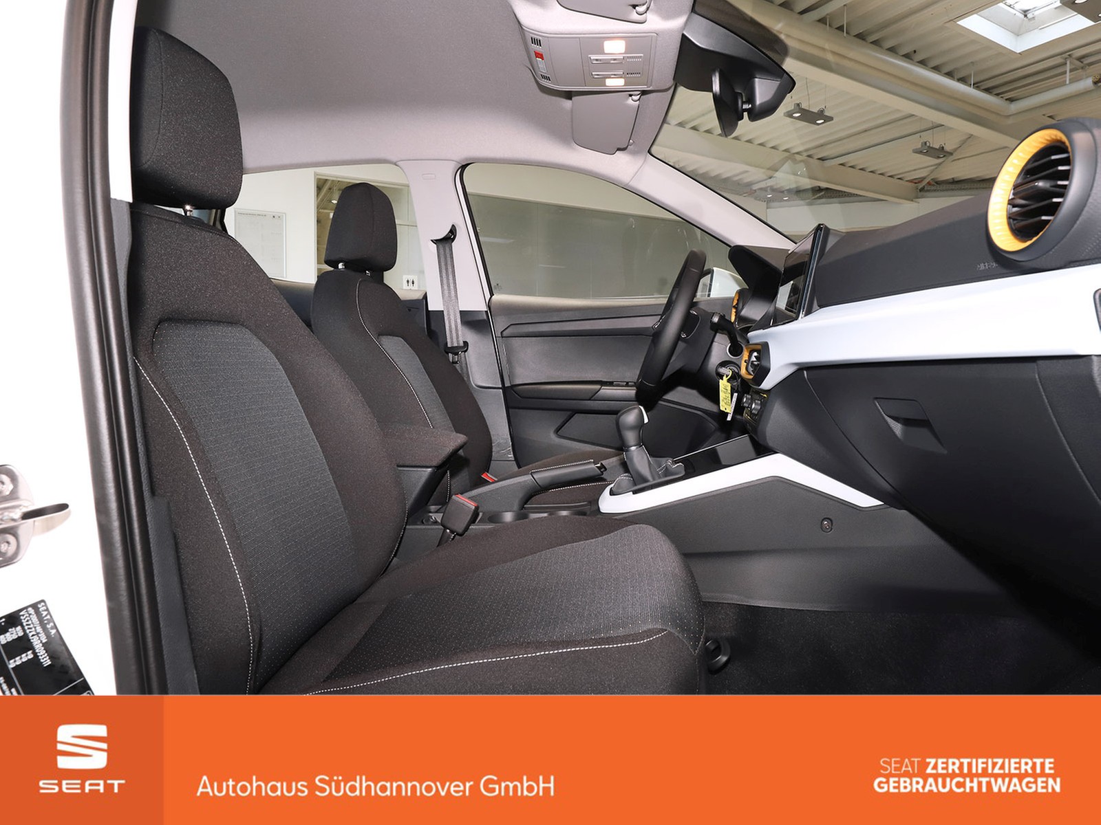 Fahrzeugabbildung SEAT Arona Style Edition 1.0 TSI NAVI+SHZ+PDC+GRA