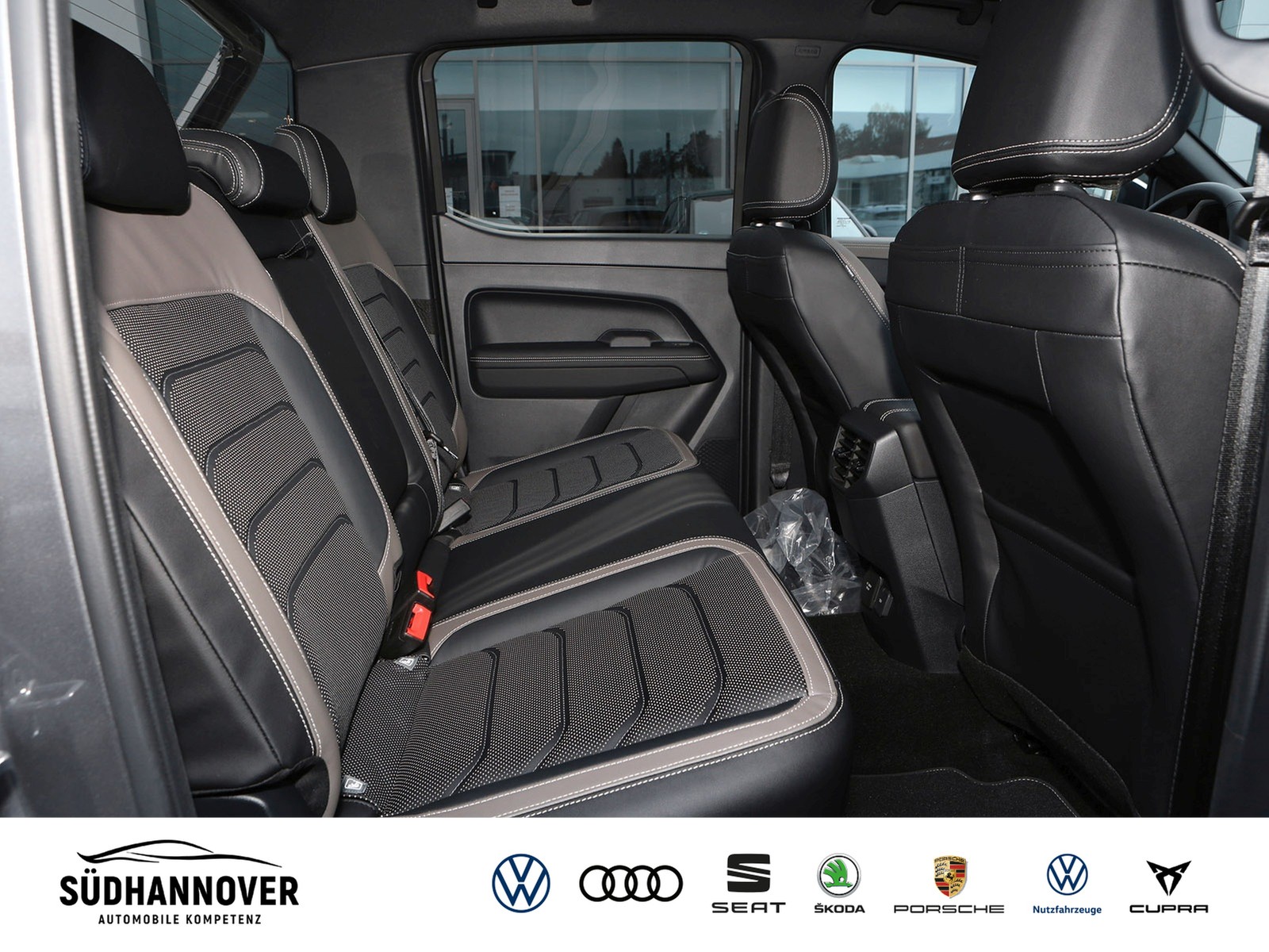 Fahrzeugabbildung Volkswagen Amarok 3.0 TDI Aventura AHK+SPERRE+UFS+MFL+LEDER