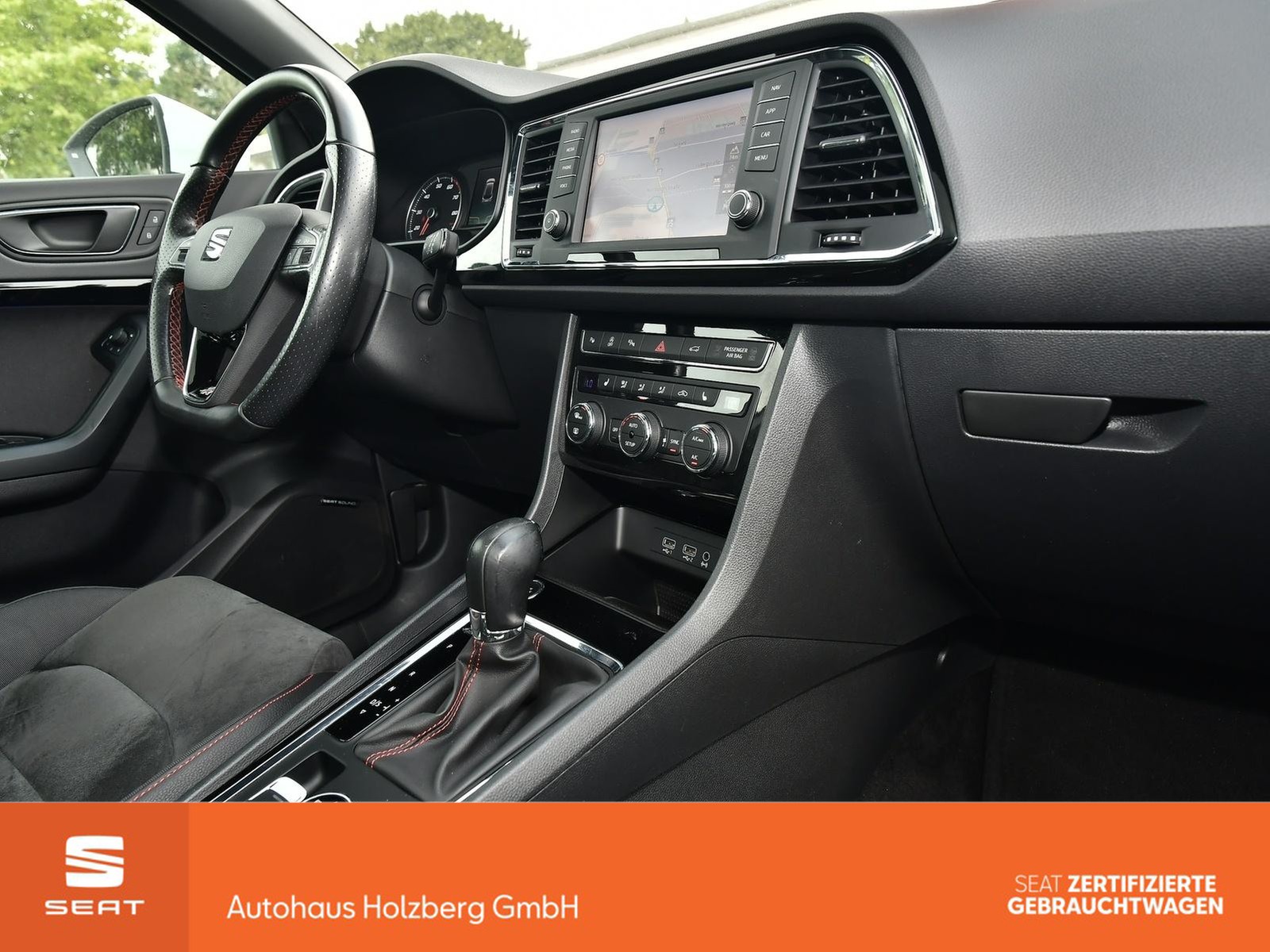 Fahrzeugabbildung SEAT Ateca 2.0 TSI 4Drive DSG FR NAVI+RFK+LED+ACC+SHZ