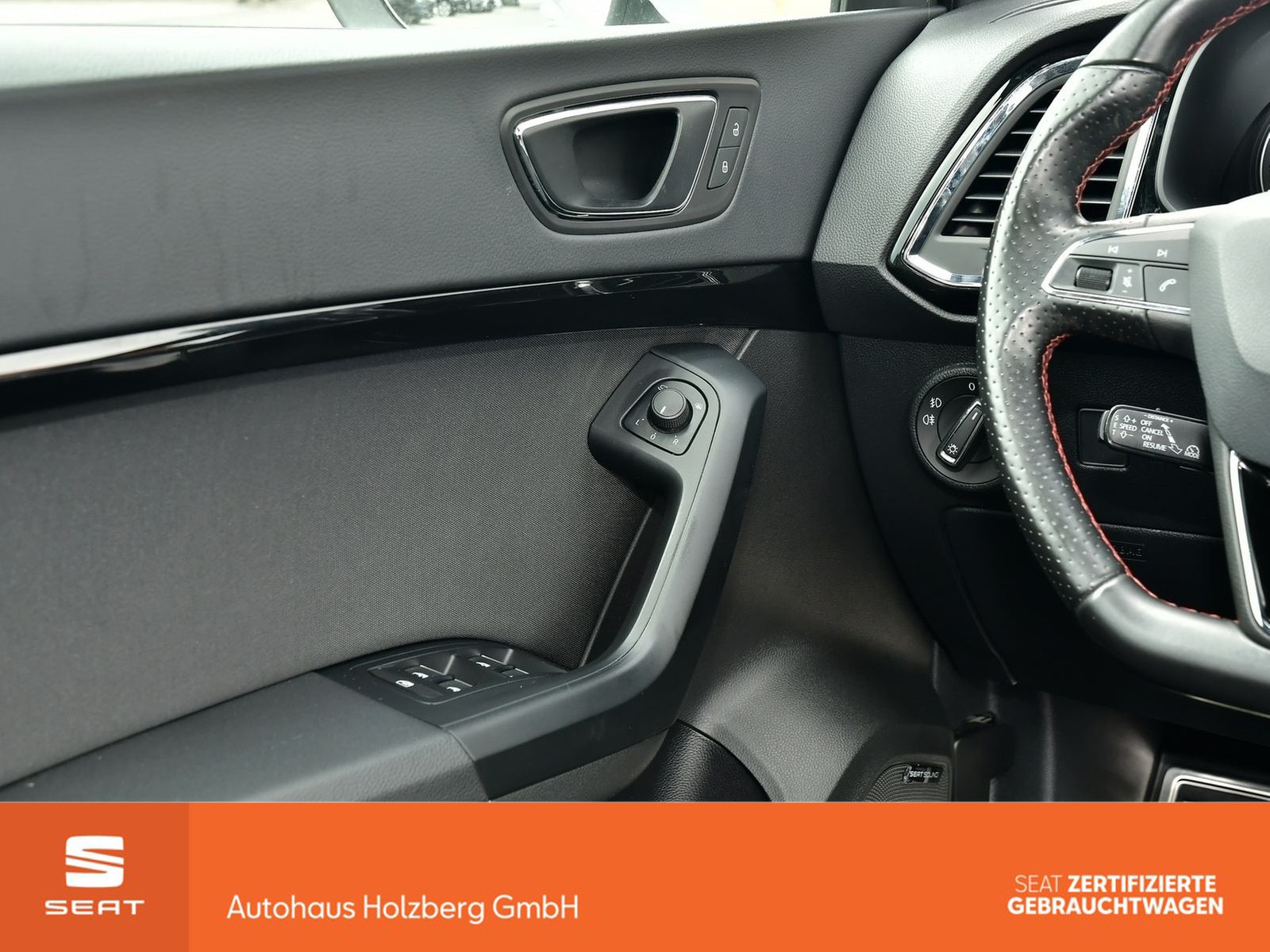 Fahrzeugabbildung SEAT Ateca 2.0 TSI 4Drive DSG FR NAVI+RFK+LED+ACC+SHZ