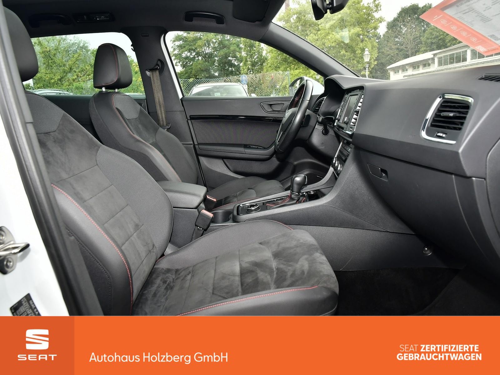 Fahrzeugabbildung SEAT Ateca 2.0 TSI 4Drive DSG FR NAVI+RFK+LED+ACC+SHZ