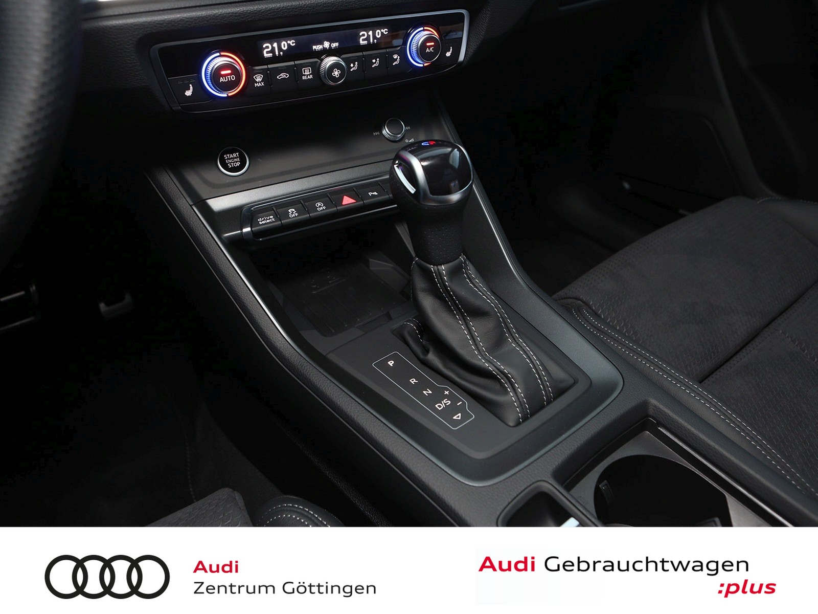 Fahrzeugabbildung Audi Q3 35 TDI S tronic S line +AHK+PANO+MATRIX LED