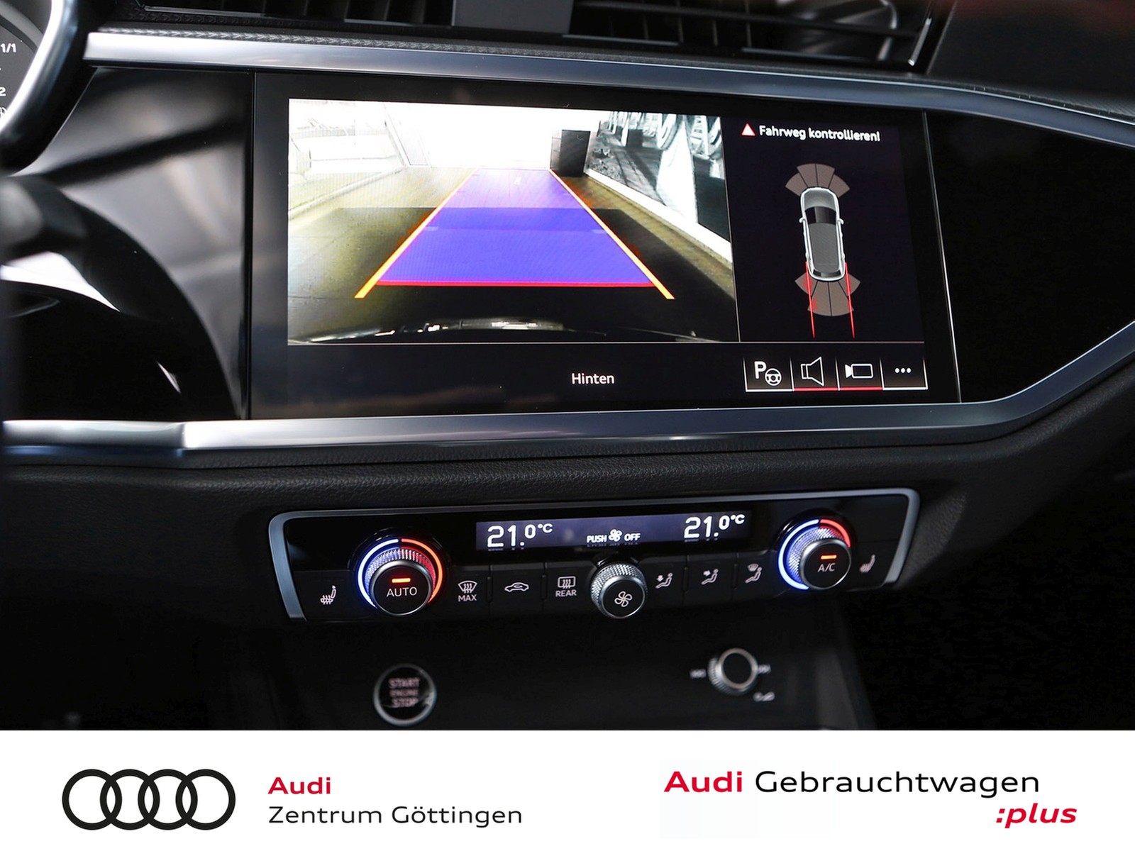 Fahrzeugabbildung Audi Q3 35 TDI S tronic S line +AHK+PANO+MATRIX LED