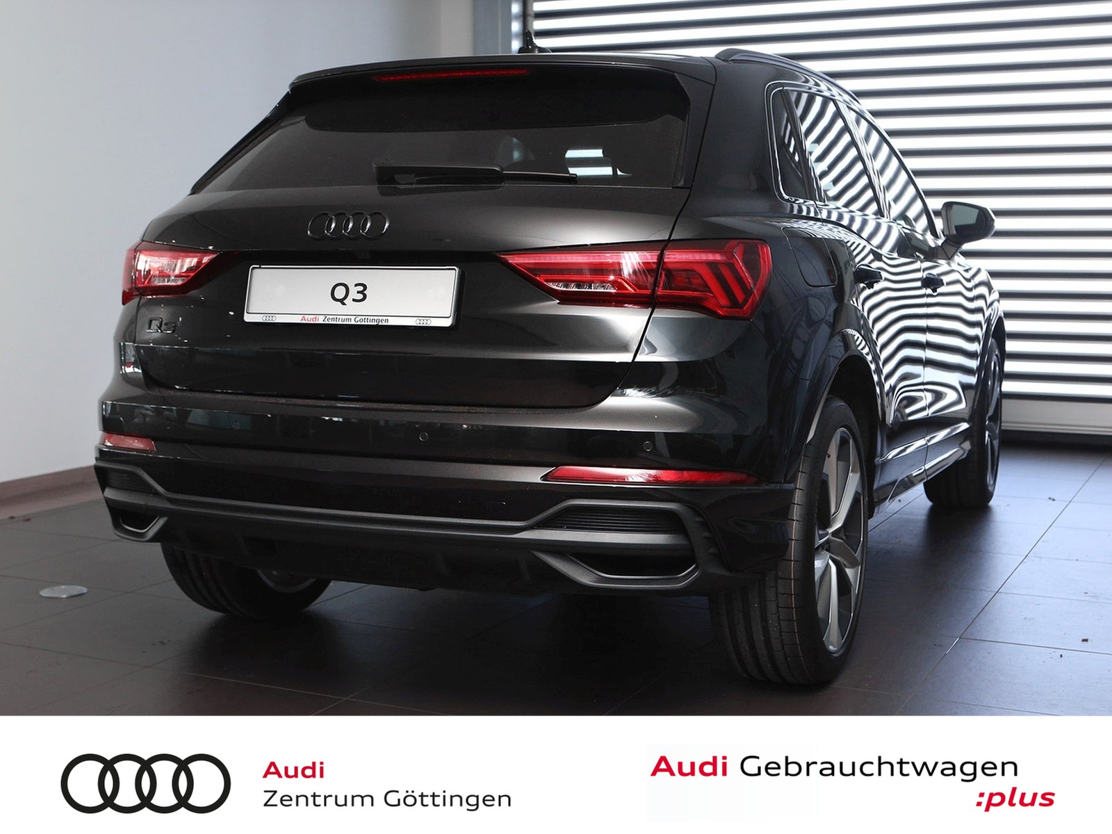 Fahrzeugabbildung Audi Q3 35 TDI S tronic S line +AHK+PANO+MATRIX LED