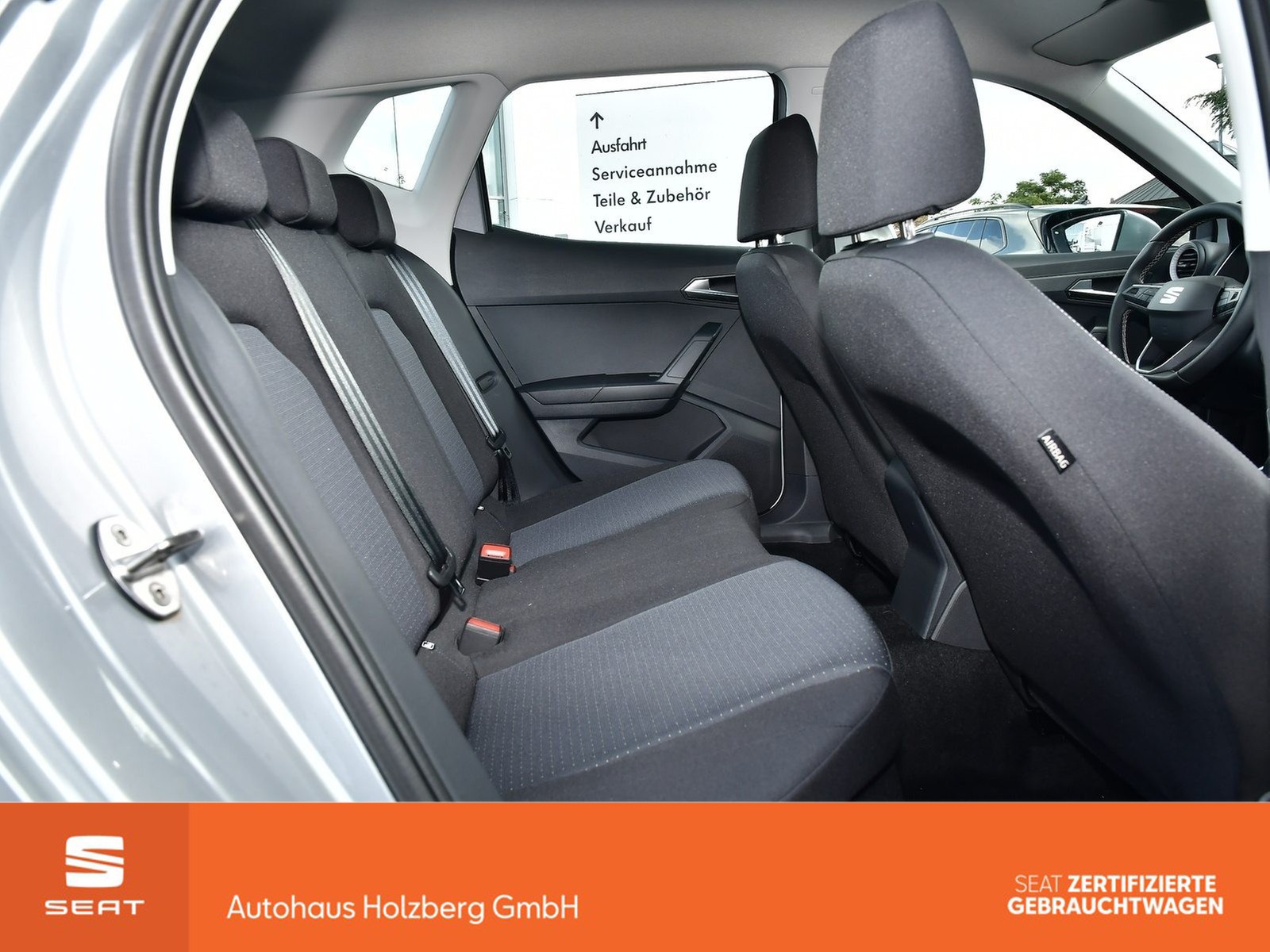 Fahrzeugabbildung SEAT Arona 1.0 TSI Style GRA+PDC+SHZ+GJR+FULL LINK