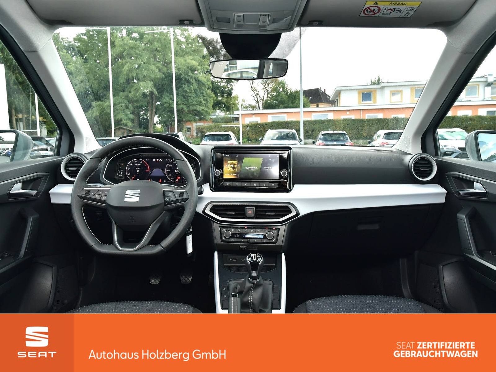 Fahrzeugabbildung SEAT Arona 1.0 TSI Style GRA+PDC+SHZ+GJR+FULL LINK