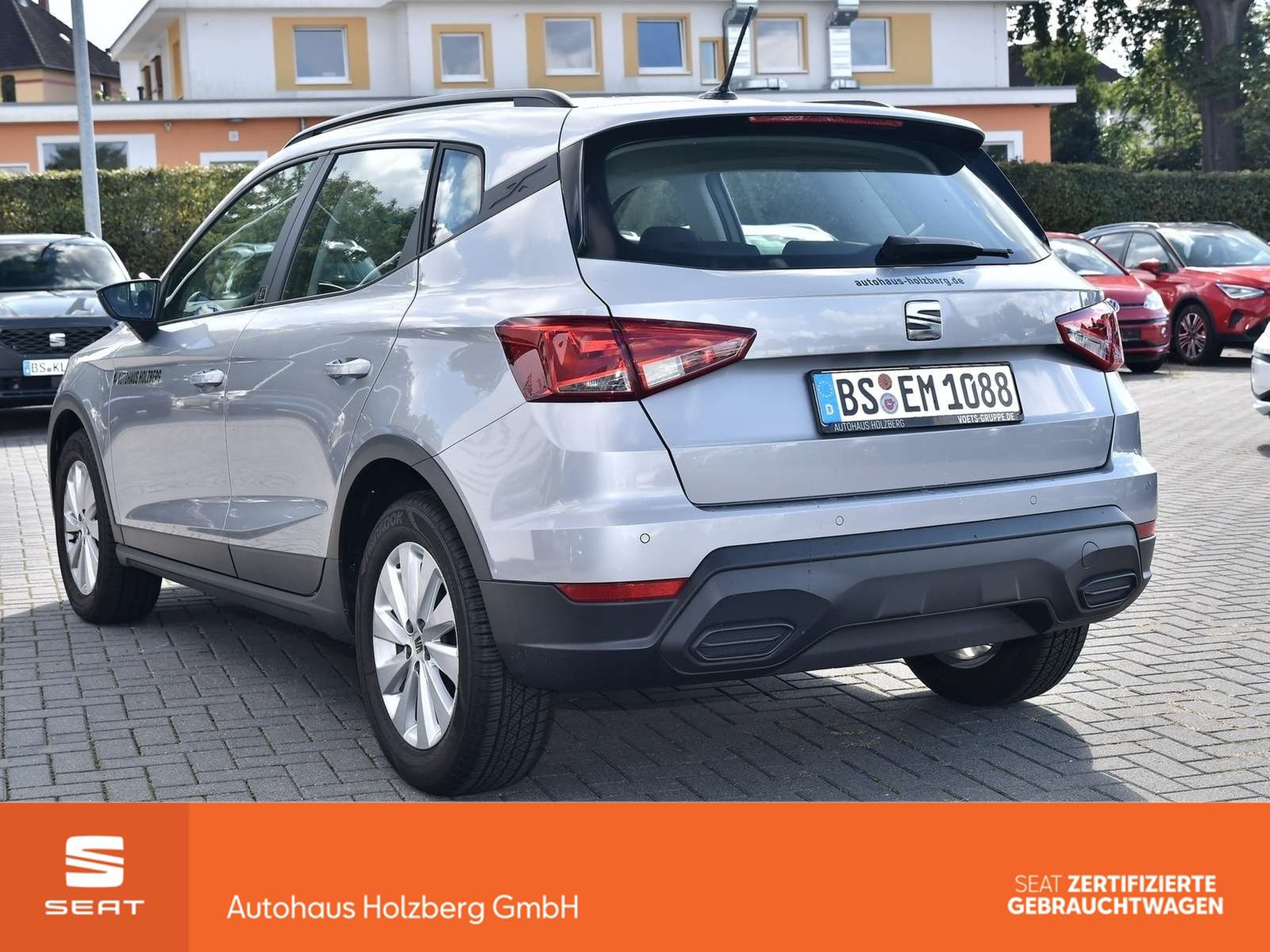 Fahrzeugabbildung SEAT Arona 1.0 TSI Style GRA+PDC+SHZ+GJR+FULL LINK