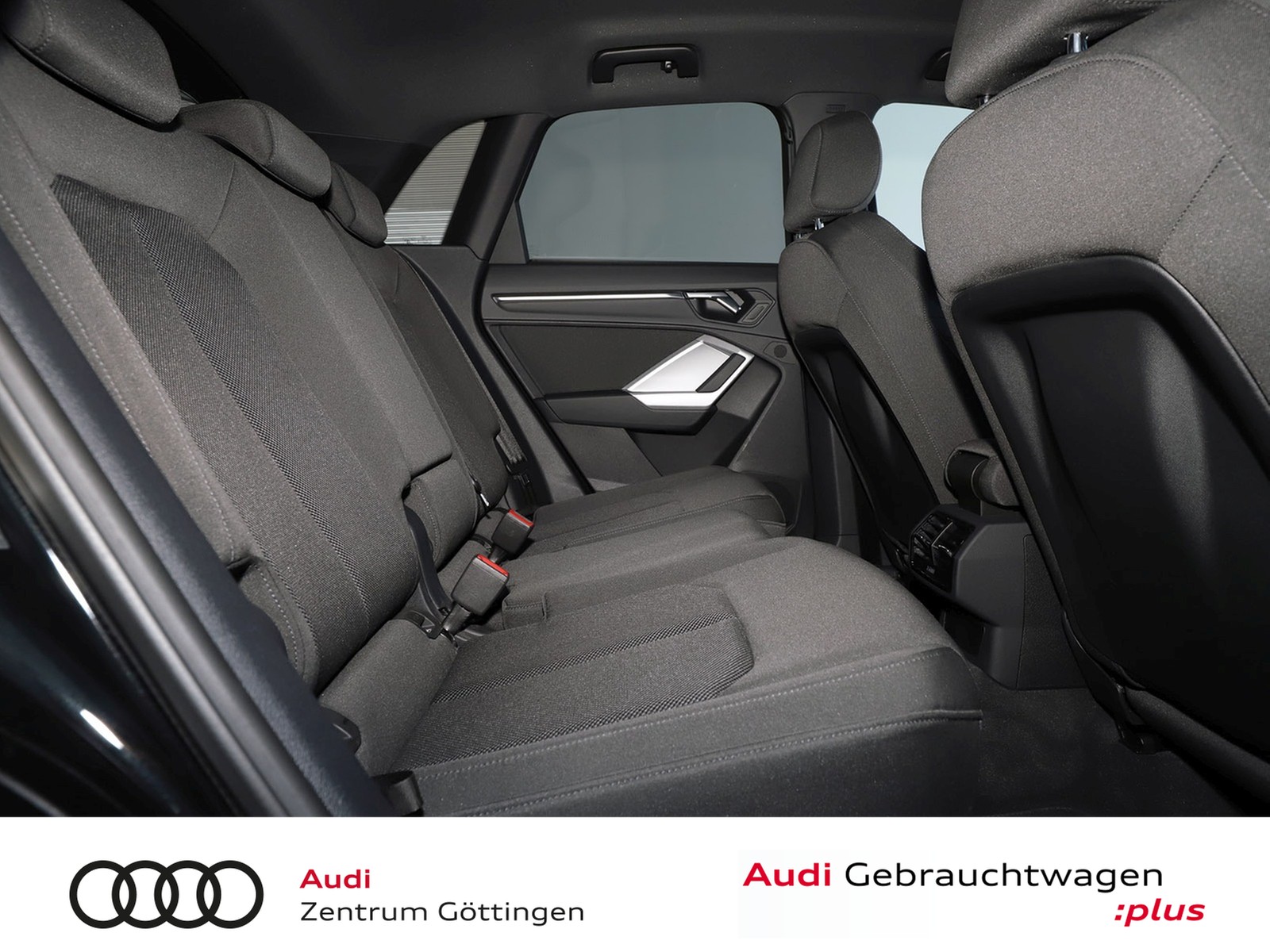 Fahrzeugabbildung Audi Q3 45 TFSI e S tronic S line +AHK+LED+NAVI+VC