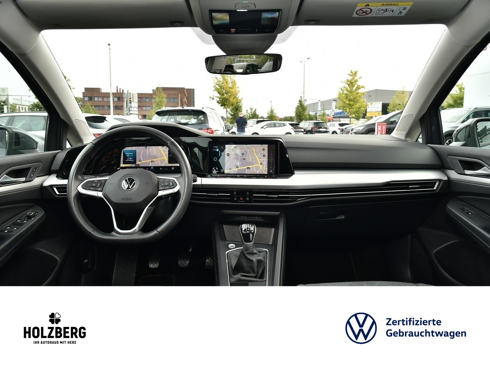 Fahrzeugabbildung Volkswagen Golf VIII 1.5 TSI Life NAVI+ACC+LED+SHZ+PDC