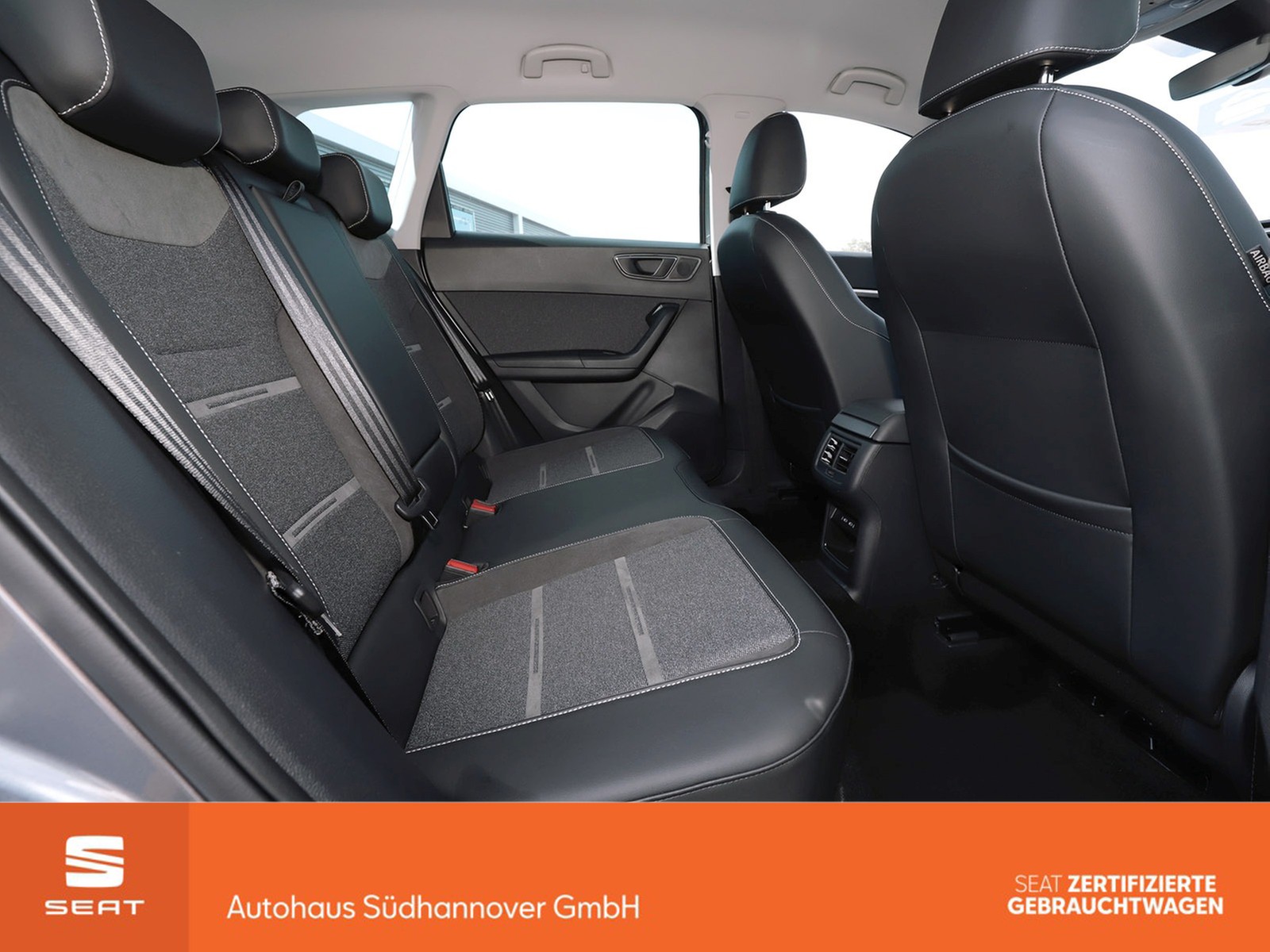 Fahrzeugabbildung SEAT Ateca Xperience 1.5 TSI AHK+NAVI+LED+SHZ+PDC+GRA