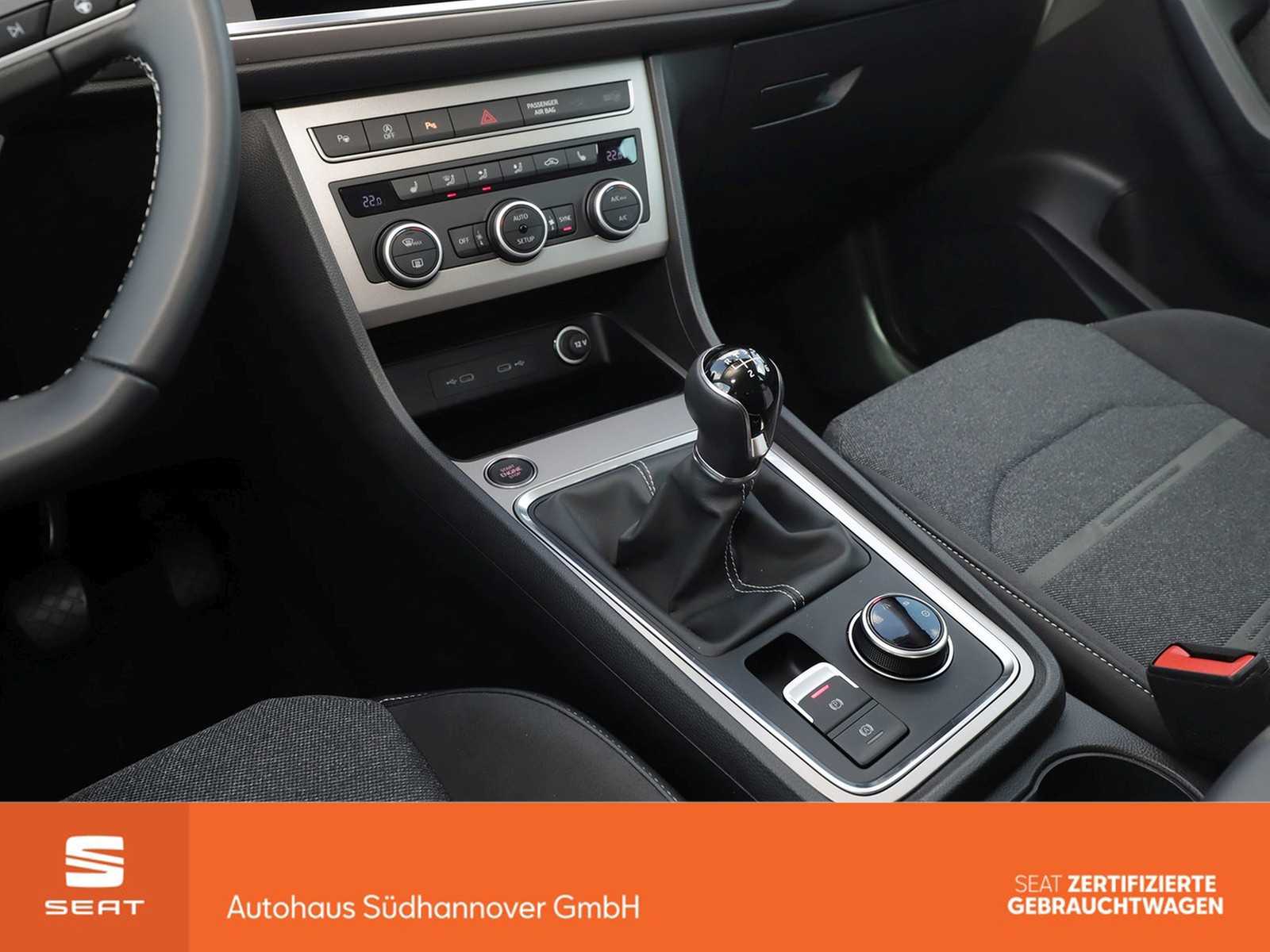 Fahrzeugabbildung SEAT Ateca Xperience 1.5 TSI AHK+NAVI+LED+SHZ+PDC+GRA