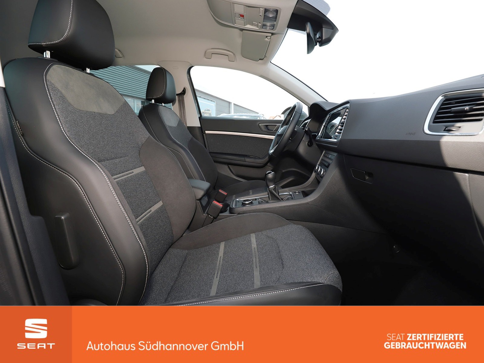 Fahrzeugabbildung SEAT Ateca Xperience 1.5 TSI AHK+NAVI+LED+SHZ+PDC+GRA