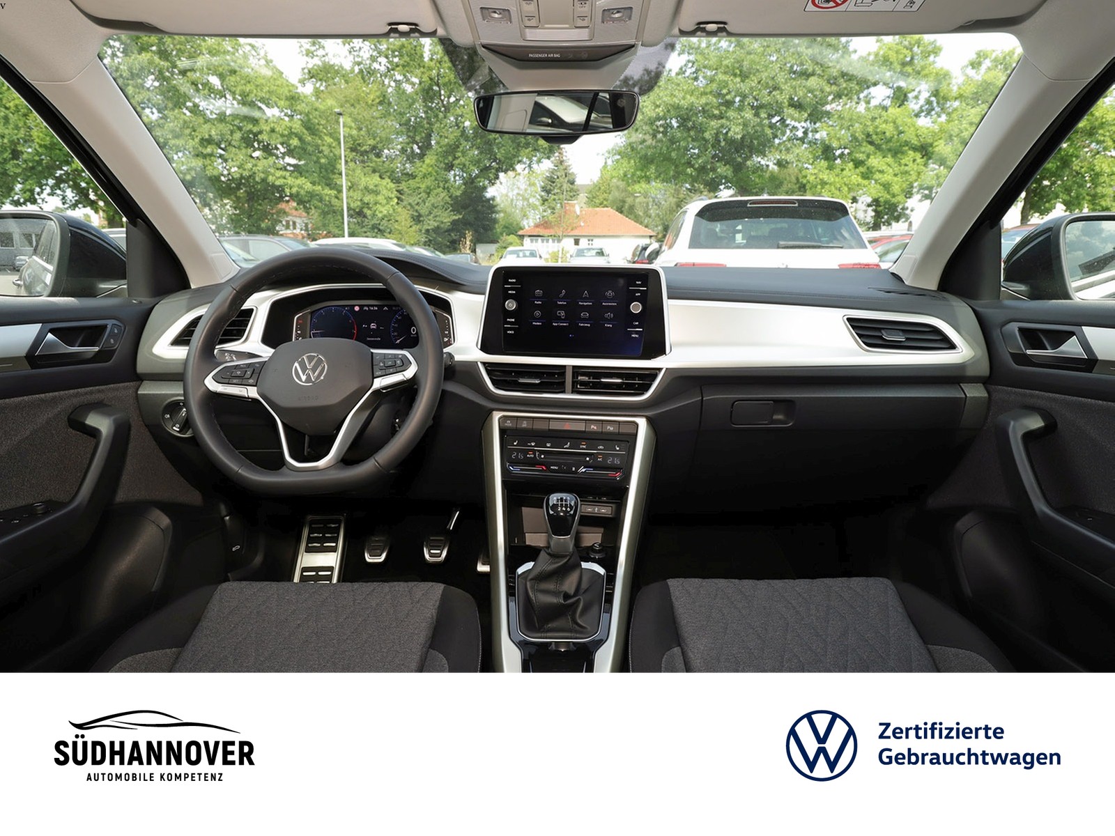 Fahrzeugabbildung Volkswagen T-Roc Move 1.0 TSI AHK+NAVI+STANDH.+LED+SHZ+PDC