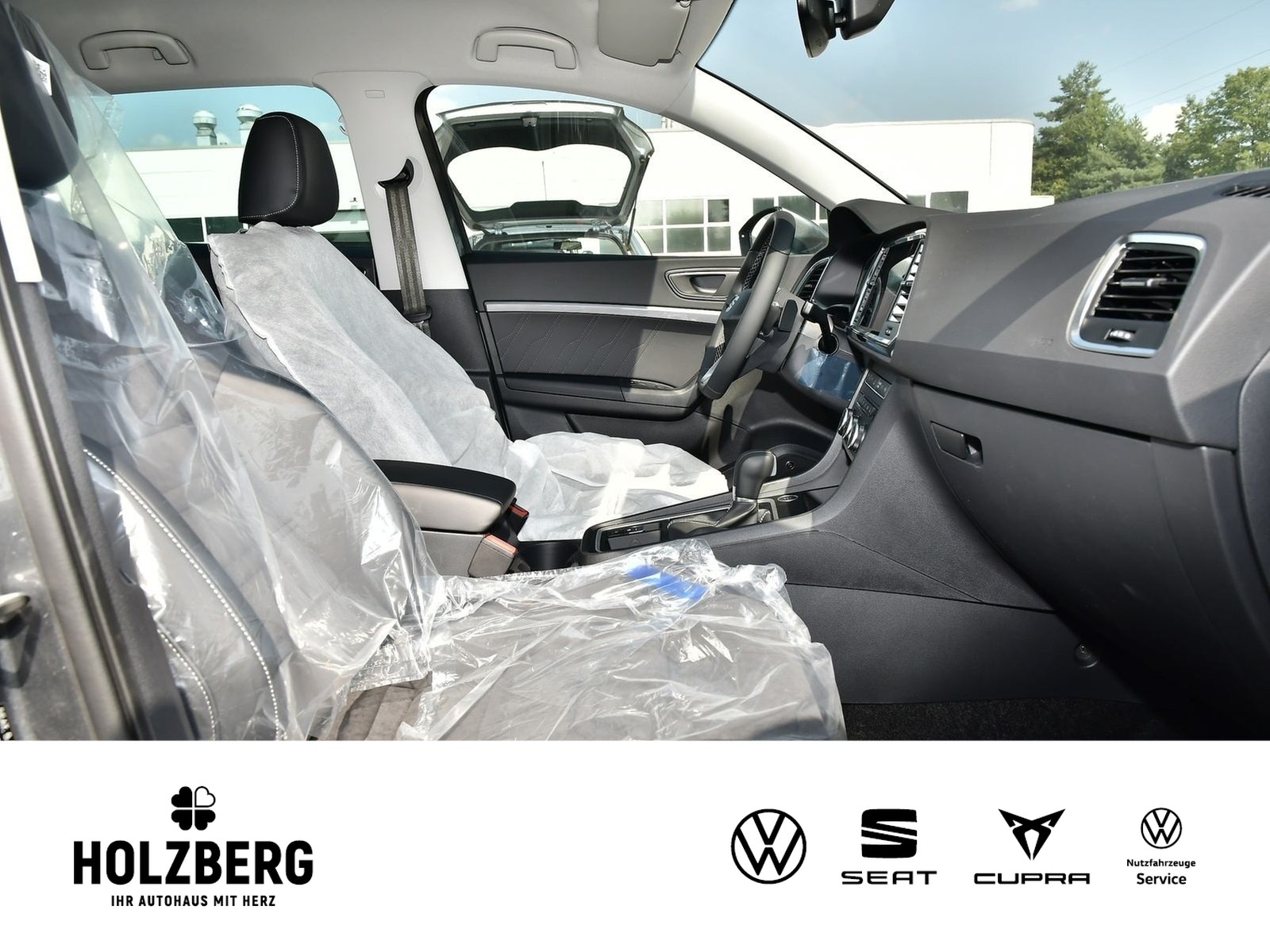 Fahrzeugabbildung SEAT Ateca 1.5 TSI DSG Style Edition SHZ+AHK+LED