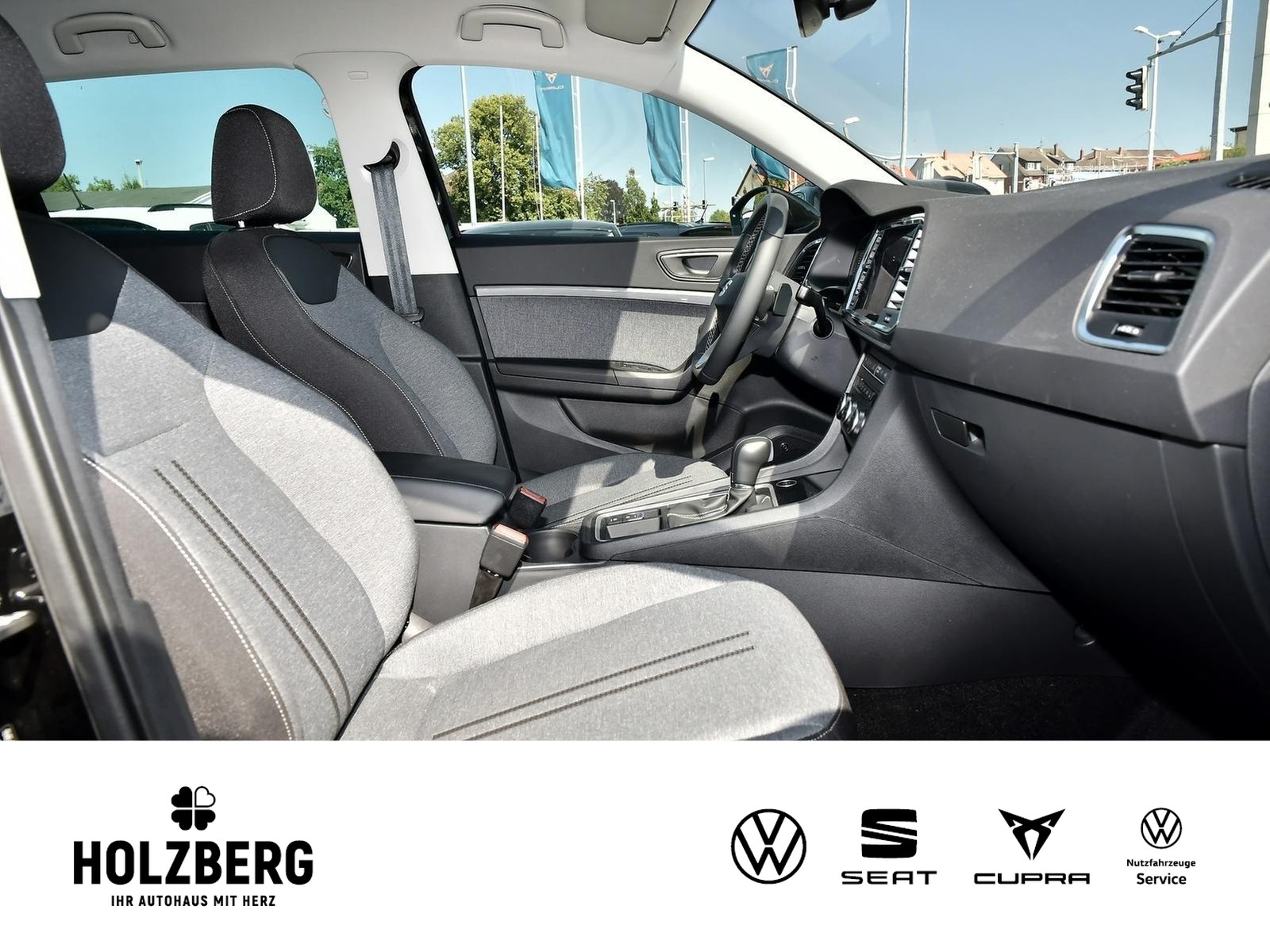 Fahrzeugabbildung SEAT Ateca Style 1.5 TSI DSG Edition AHK+BEATS+NAVI+DSG