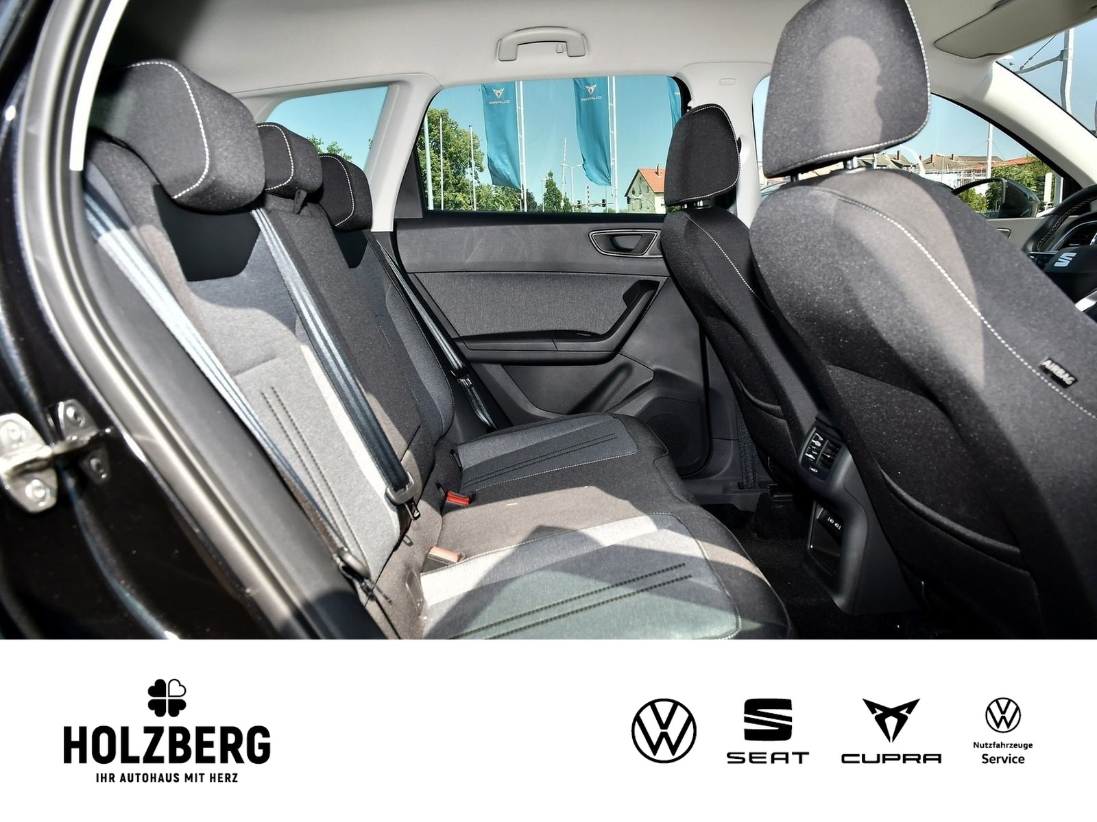 Fahrzeugabbildung SEAT Ateca Style 1.5 TSI DSG Edition AHK+BEATS+NAVI+DSG