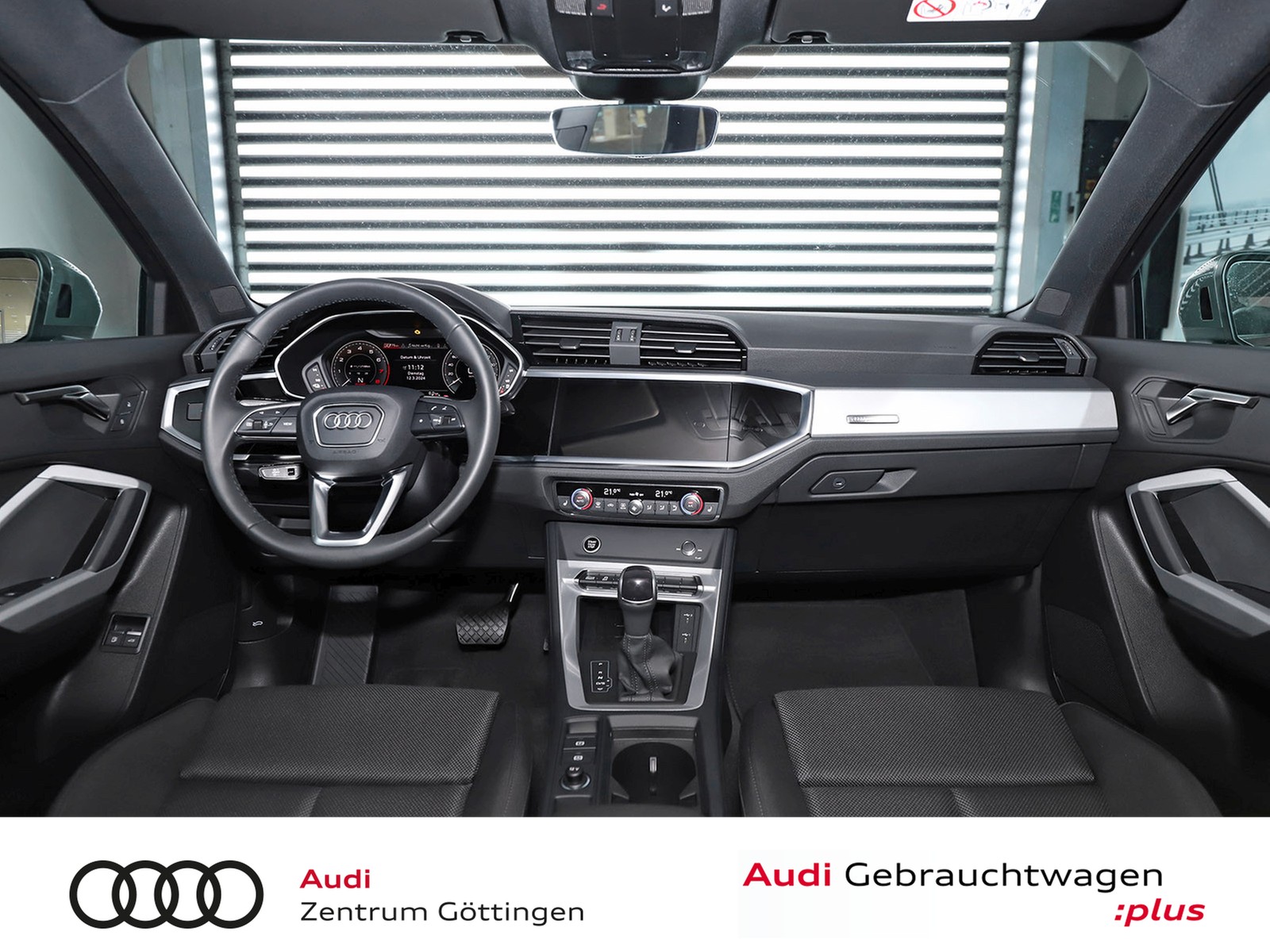 Fahrzeugabbildung Audi Q3 45 TFSI e S tronic +SOUND+LED+NAVI+AVV+ASG