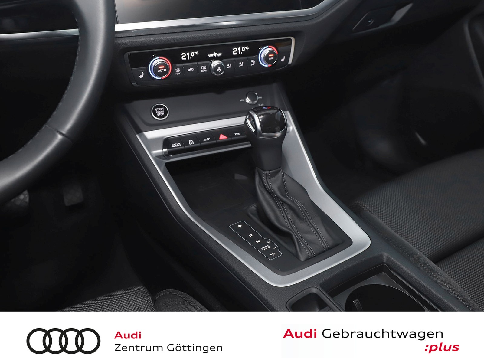 Fahrzeugabbildung Audi Q3 45 TFSI e S tronic +SOUND+LED+NAVI+AVV+ASG