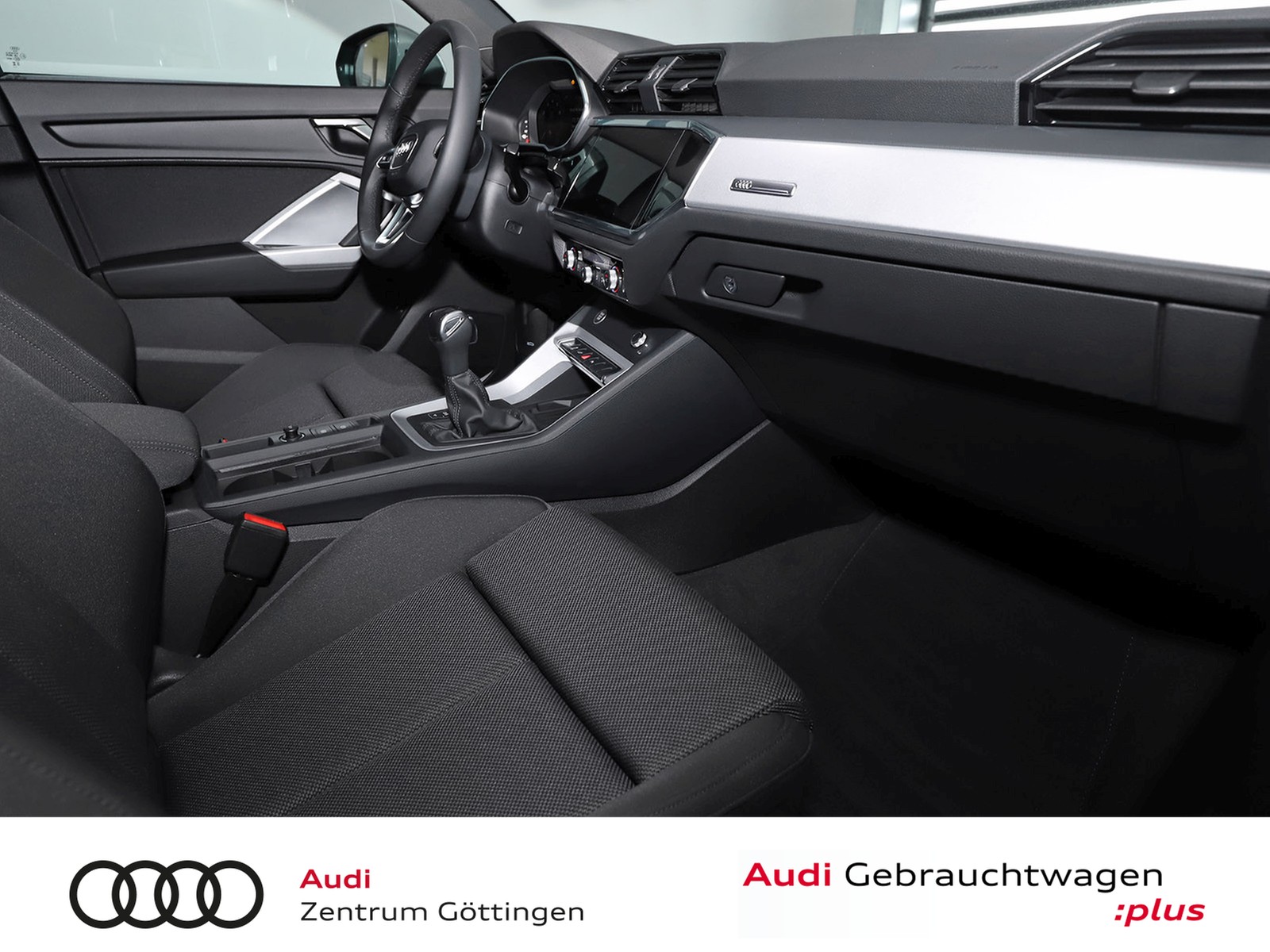 Fahrzeugabbildung Audi Q3 45 TFSI e S tronic +SOUND+LED+NAVI+AVV+ASG