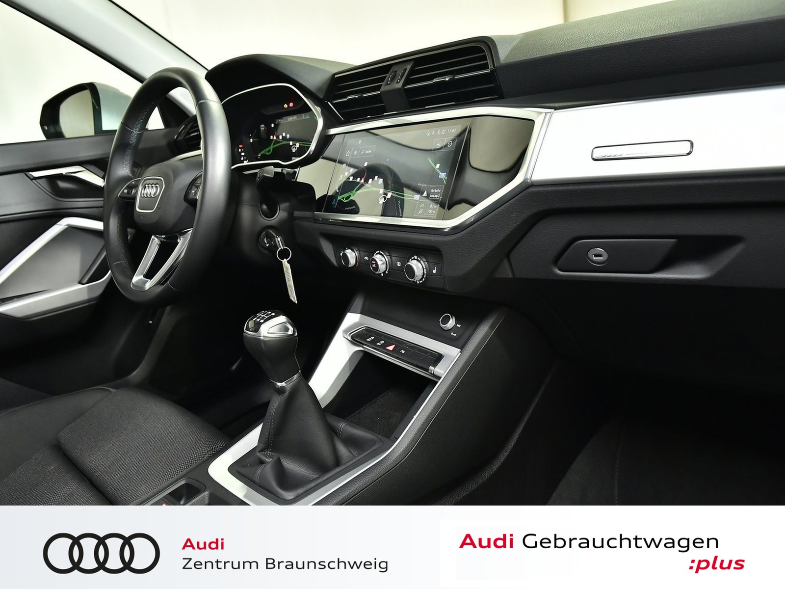 Fahrzeugabbildung Audi Q3 35 TFSI NAVI+RearView