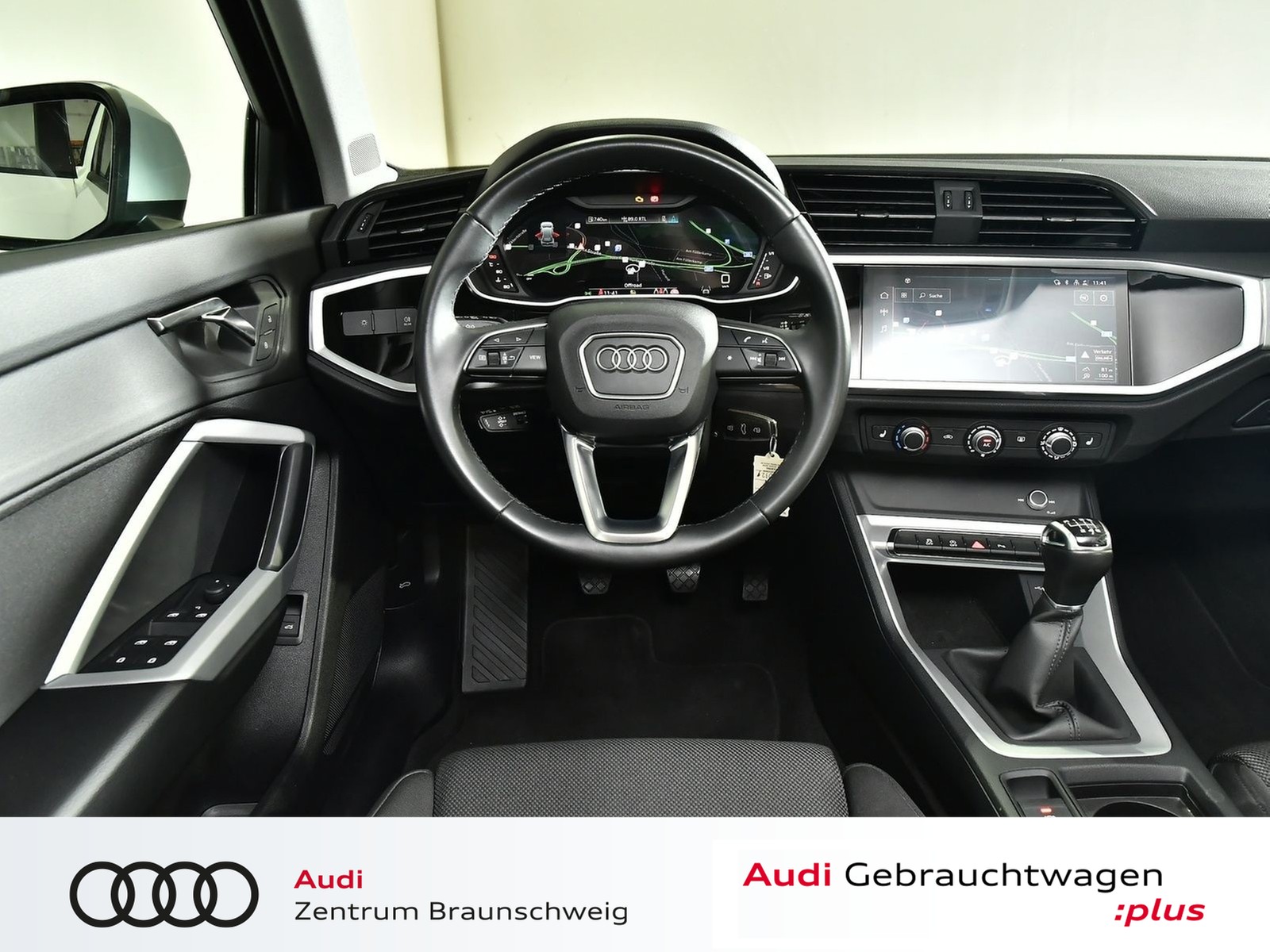 Fahrzeugabbildung Audi Q3 35 TFSI NAVI+RearView