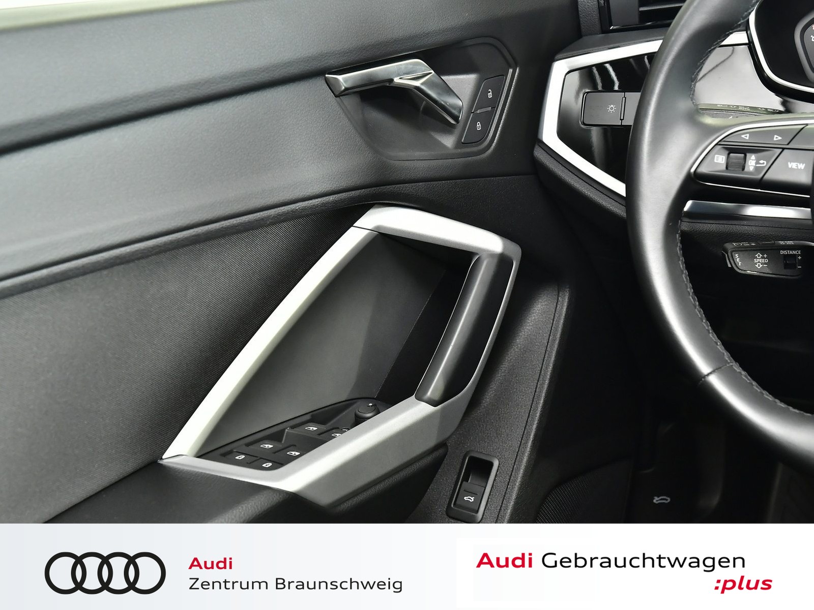 Fahrzeugabbildung Audi Q3 35 TFSI NAVI+RearView