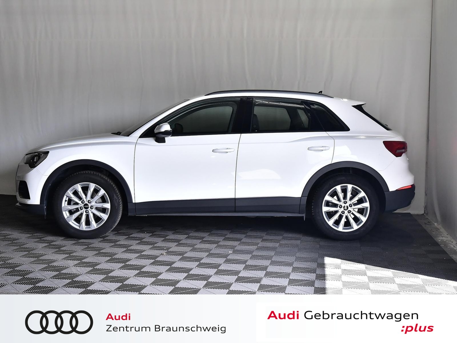 Fahrzeugabbildung Audi Q3 35 TFSI NAVI+RearView