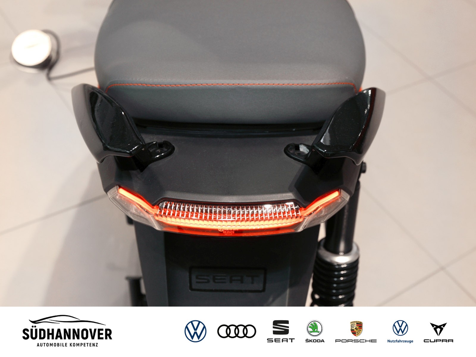 Fahrzeugabbildung SEAT MO 125 inkl. neuer Batterie Daring Red