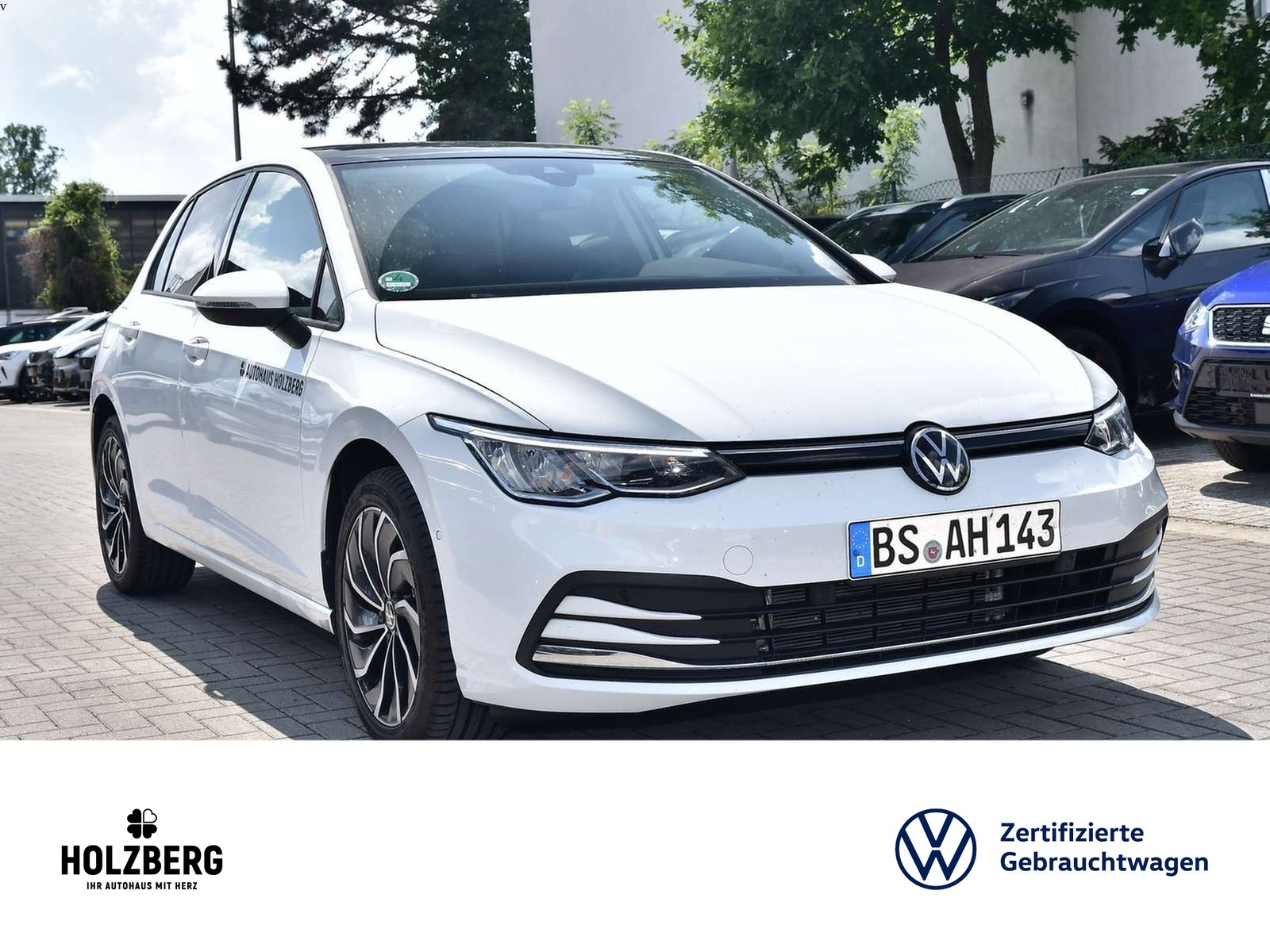 Fahrzeugabbildung Volkswagen Golf VIII 1.5 eTSI DSG Move PANO+NAVI+ACC+KAMERA