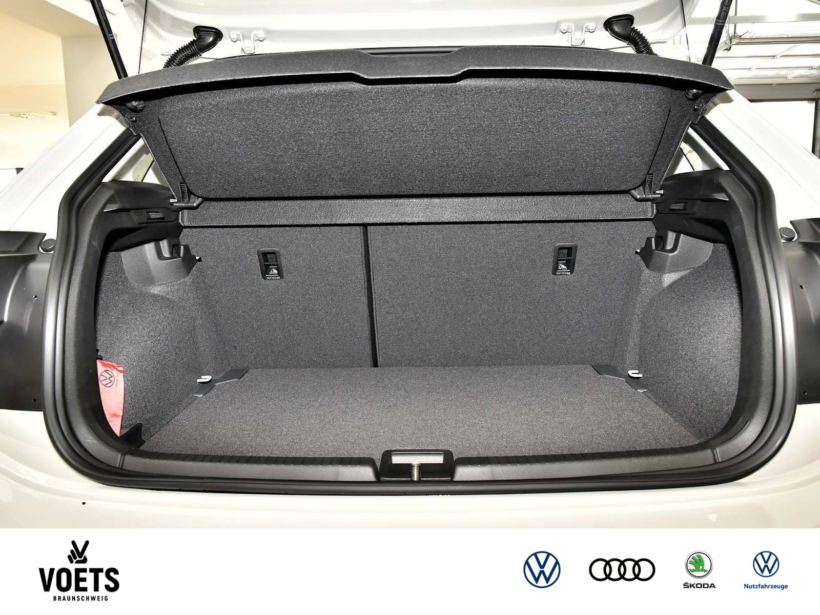 Fahrzeugabbildung Volkswagen Polo Life 1.0 TSI DSG ACC+MATRIX-LED